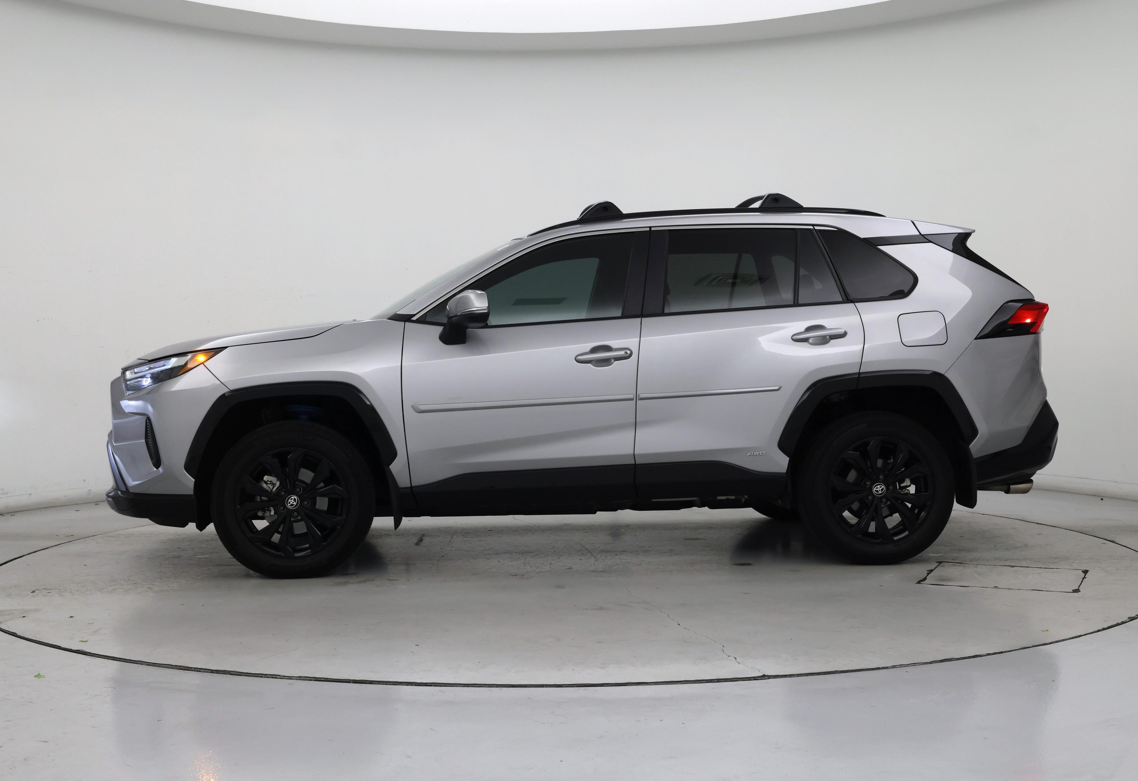 Thumbnail: 2024 Toyota RAV4 - 3