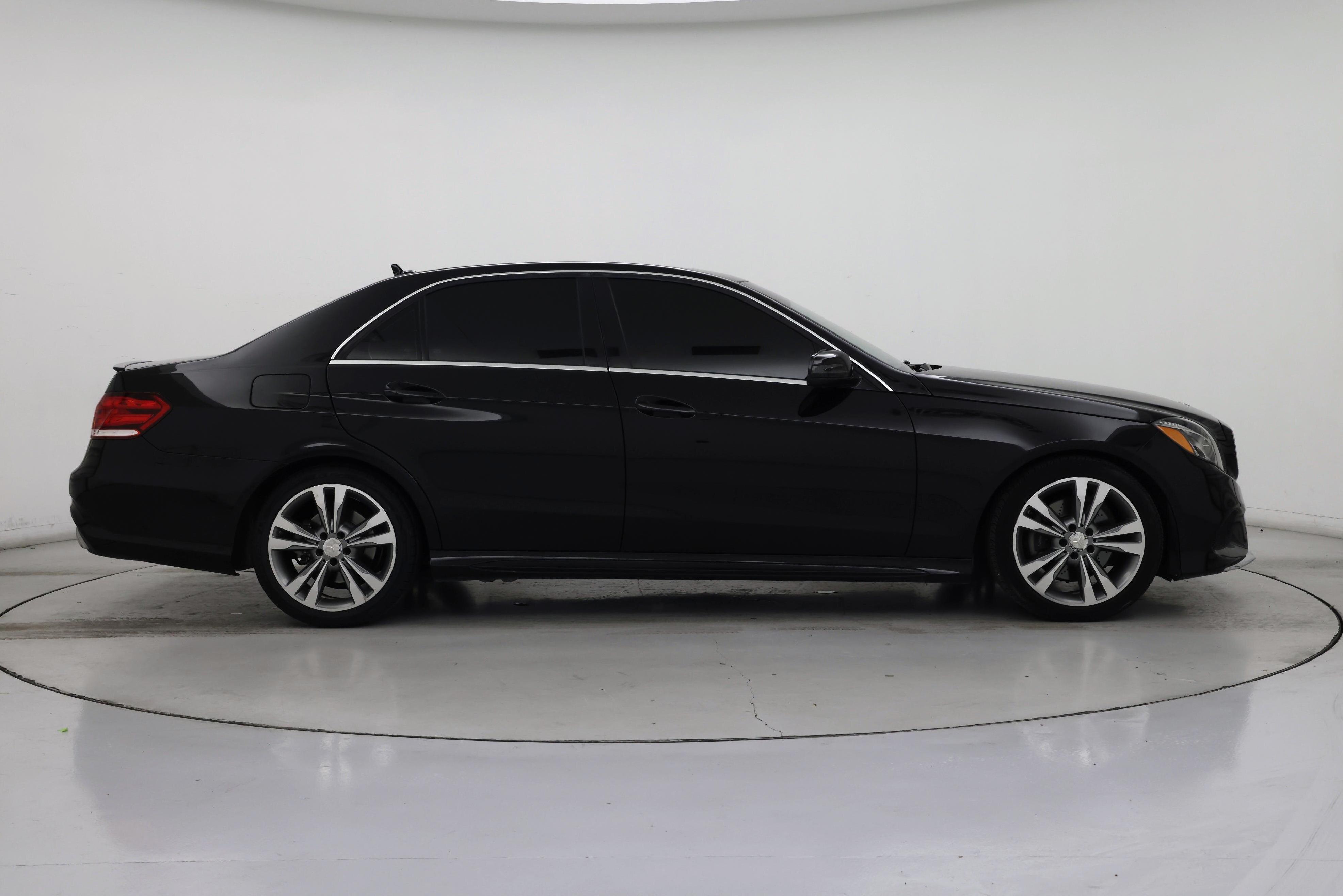 Thumbnail: 2015 Mercedes-Benz E-Class - 7