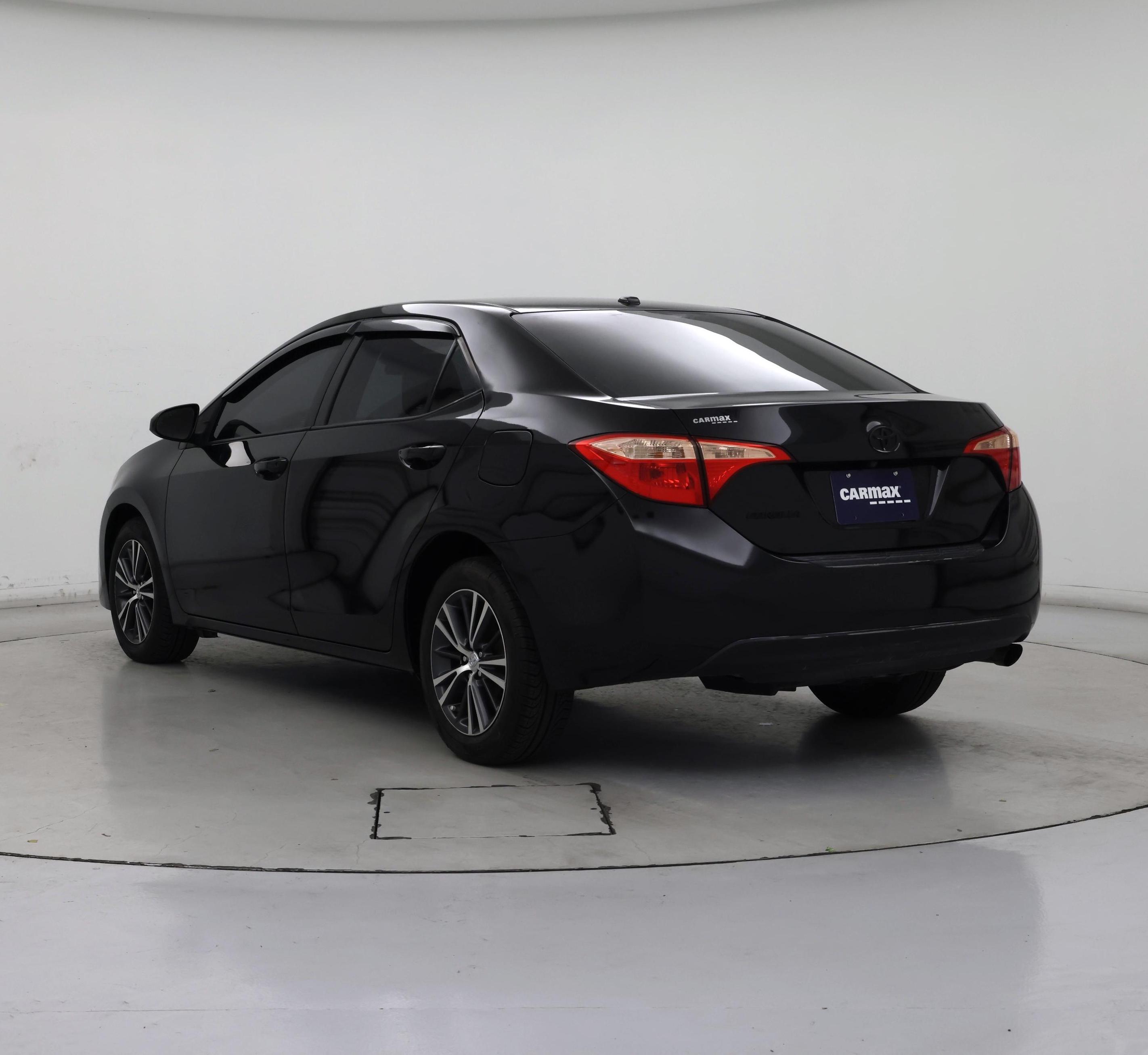 Thumbnail: 2018 Toyota Corolla - 2