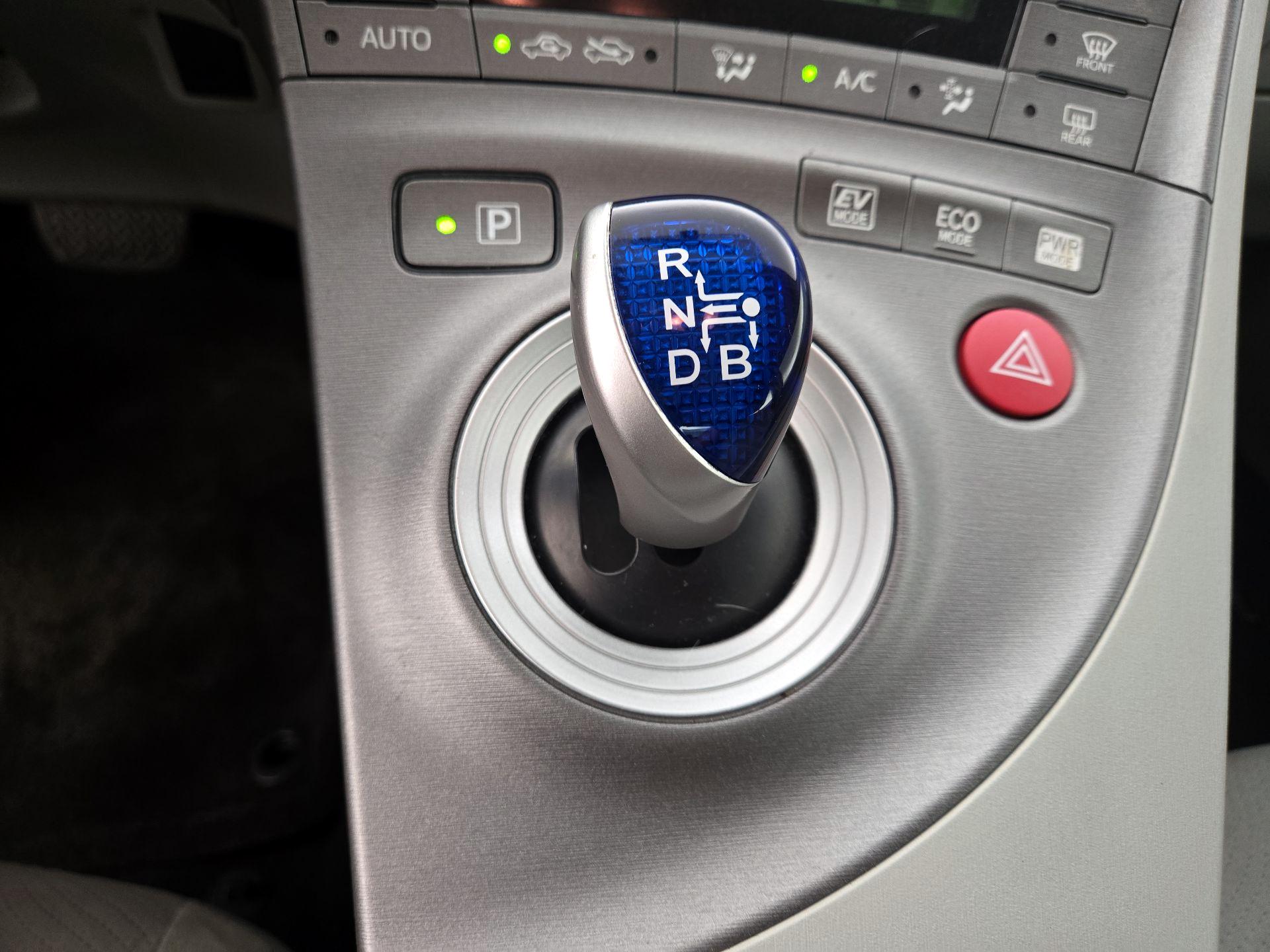 Thumbnail: 2014 Toyota Prius - 16
