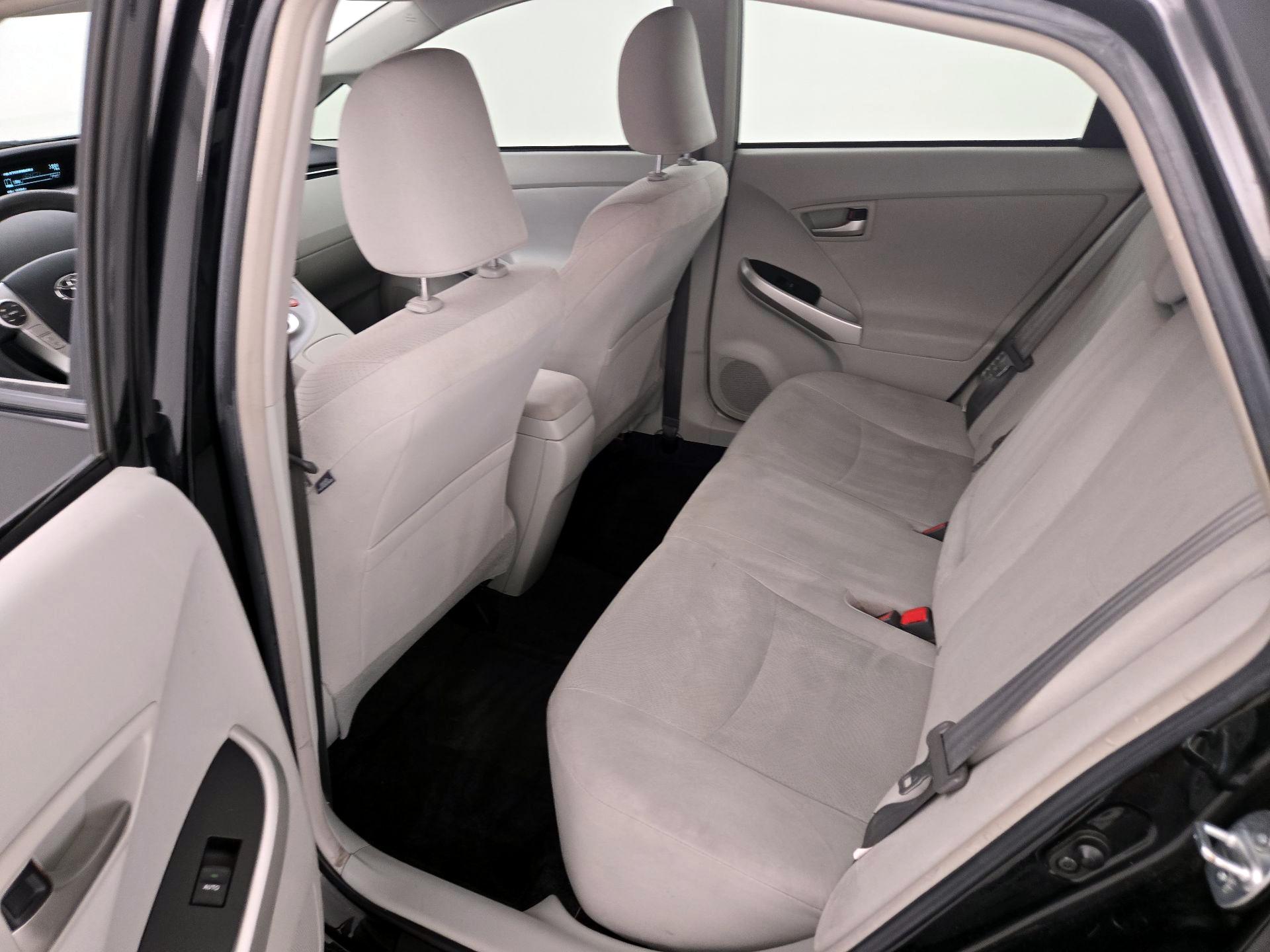 Thumbnail: 2014 Toyota Prius - 18