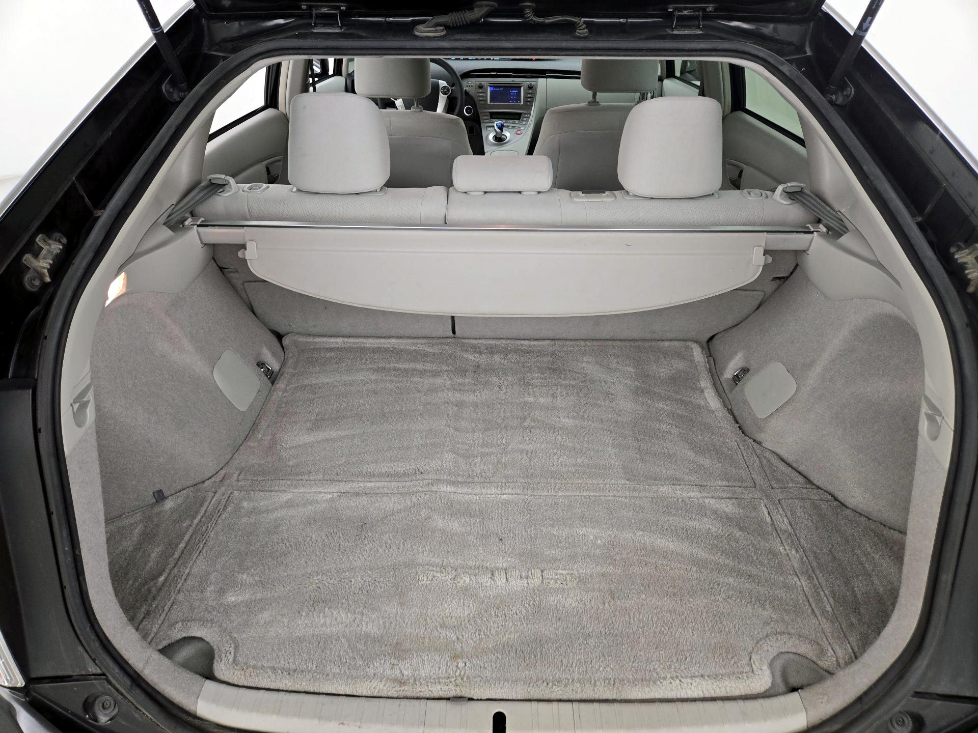 Thumbnail: 2014 Toyota Prius - 19
