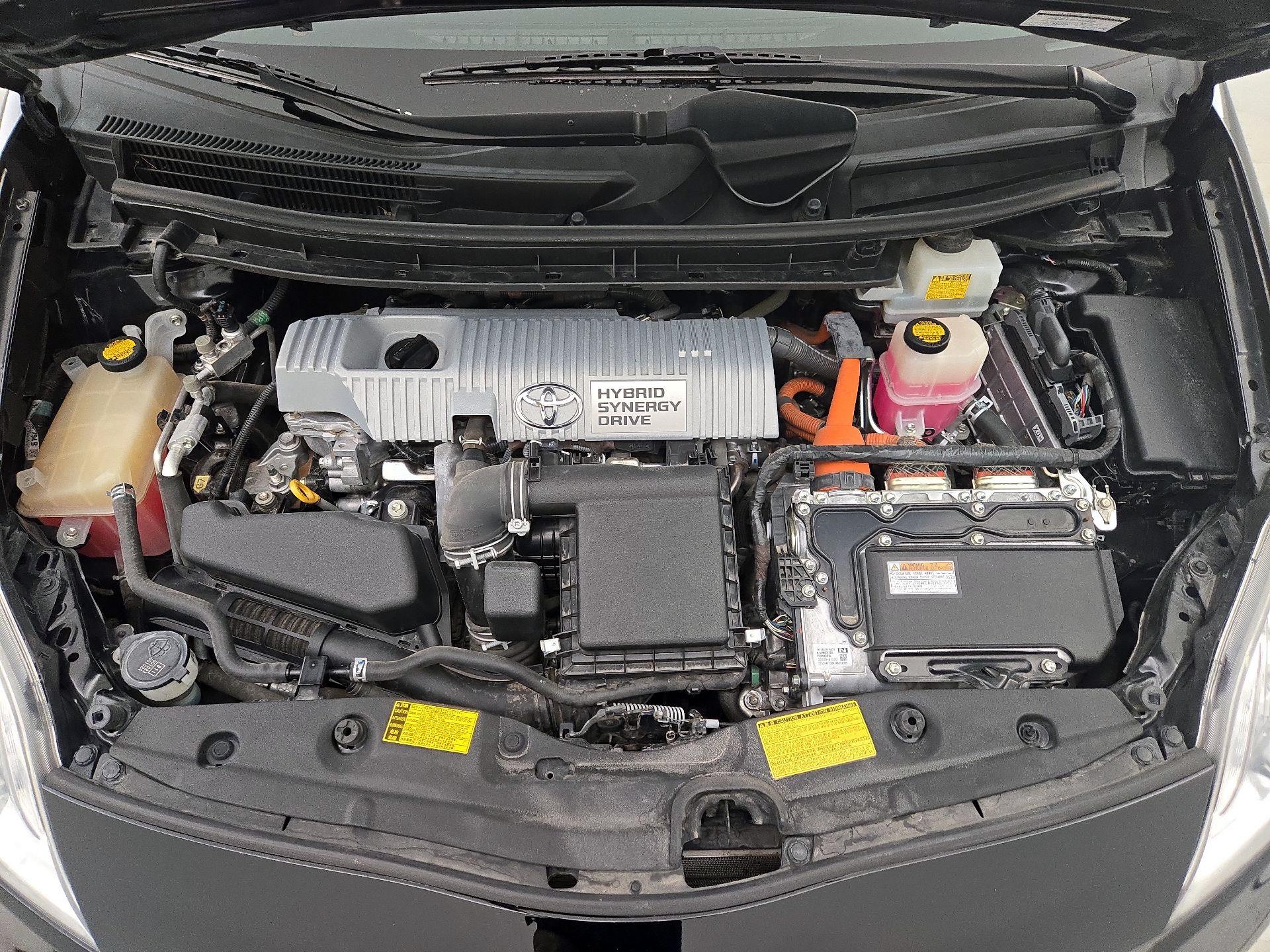 Thumbnail: 2014 Toyota Prius - 20