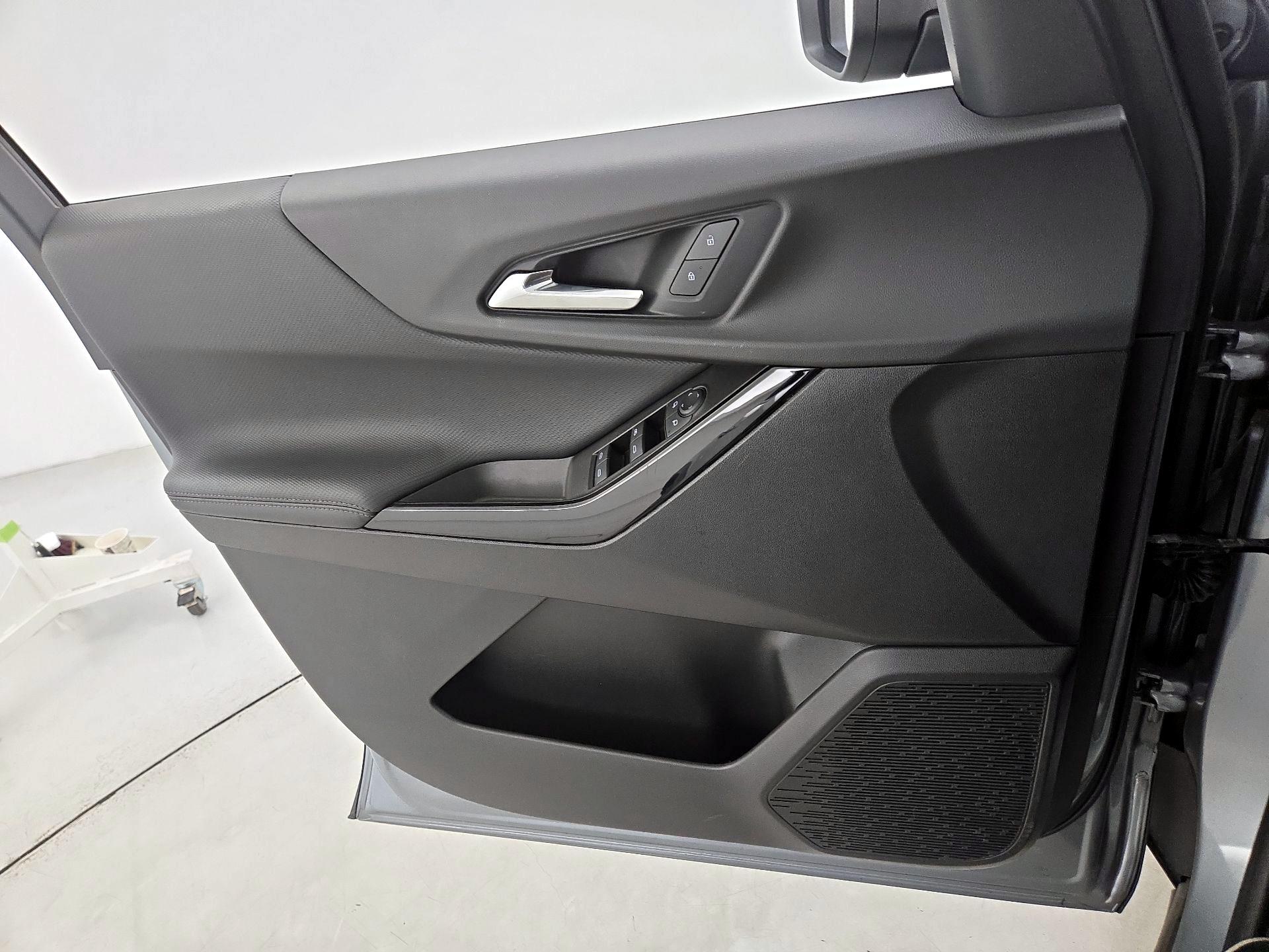 Thumbnail: 2025 Chevrolet Equinox - 12