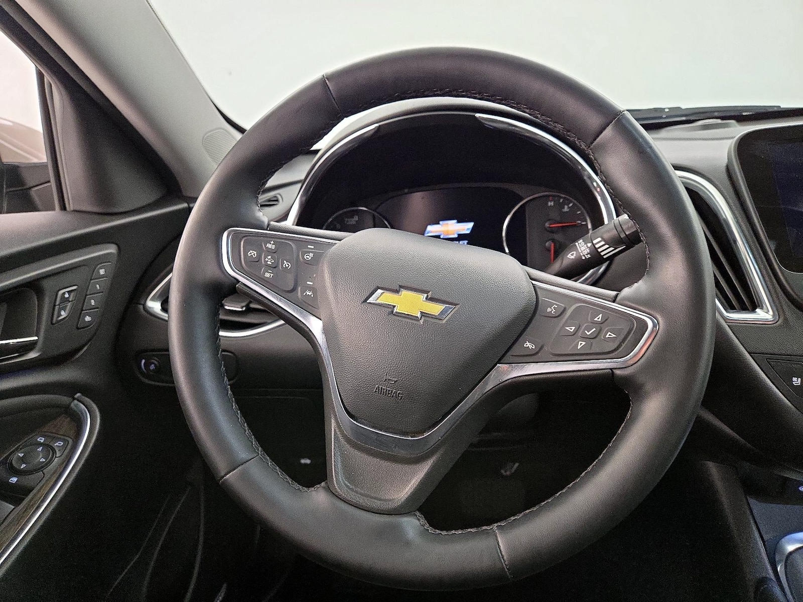 2024 Chevrolet Malibu 2LT - Photo 11