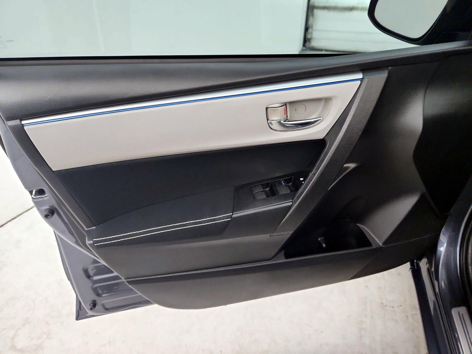 Thumbnail: 2014 Toyota Corolla - 12