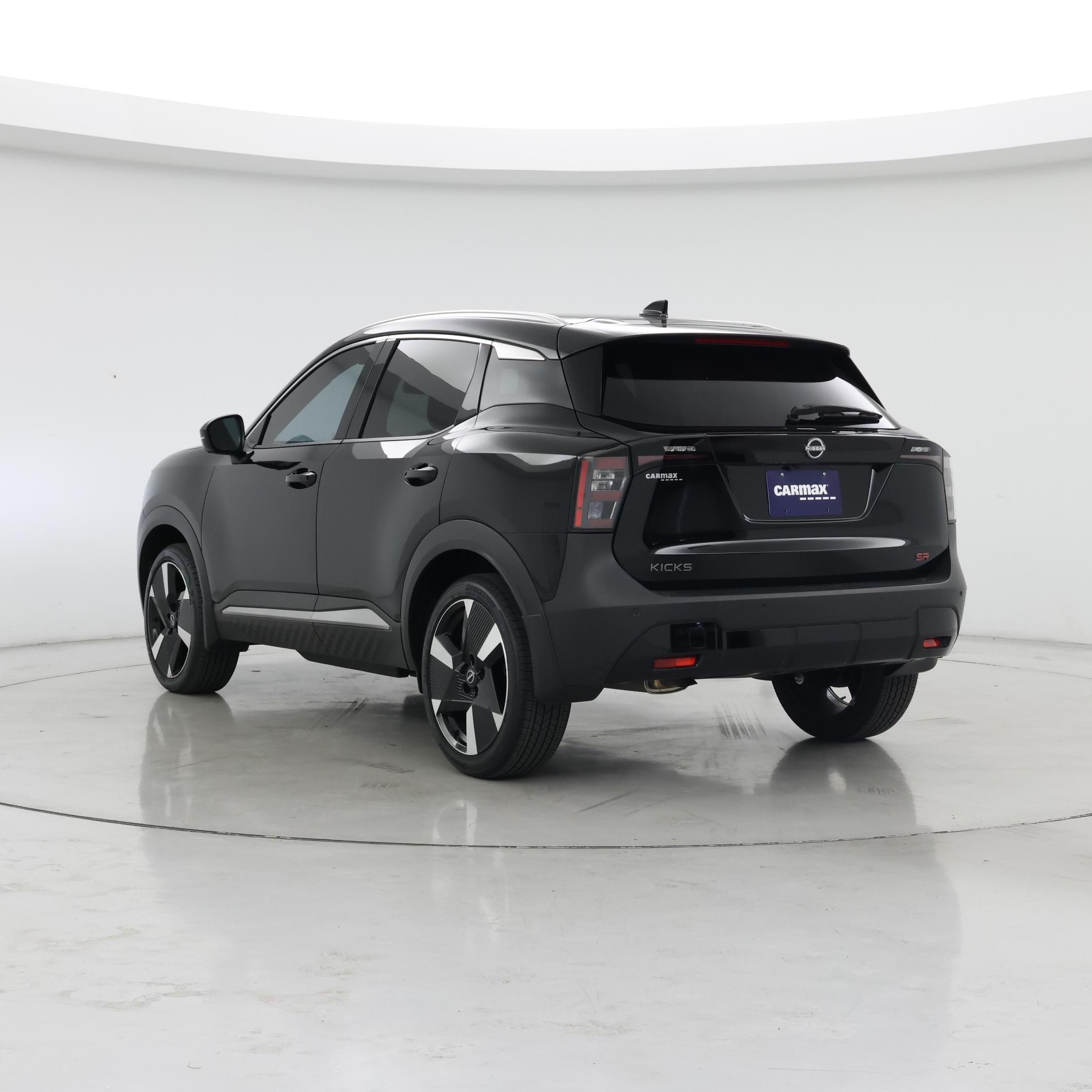 Thumbnail: 2025 Nissan Kicks - 2