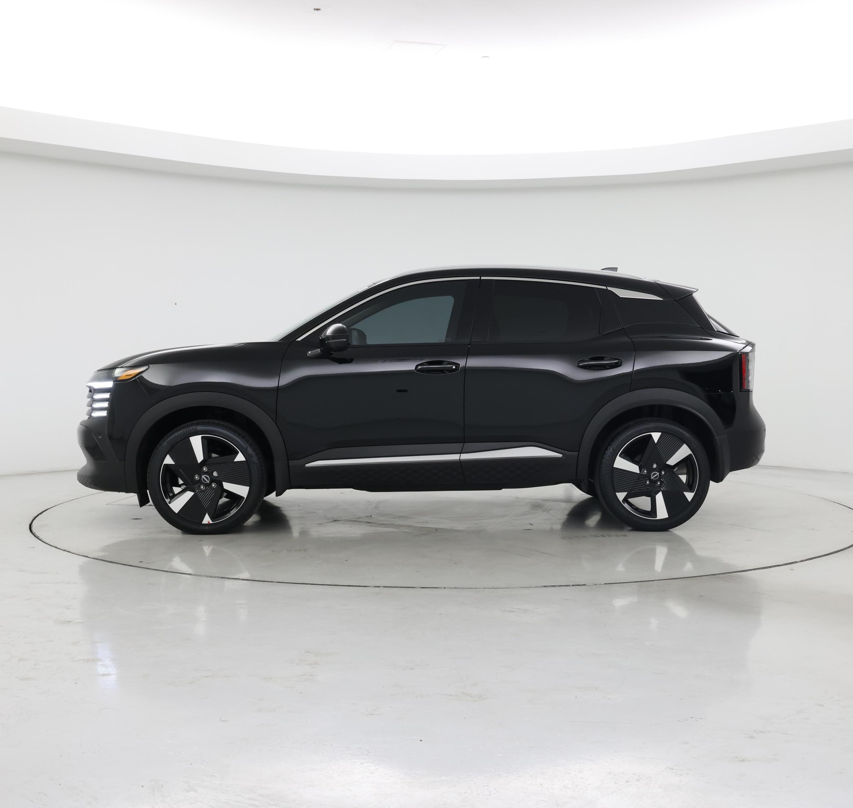 Thumbnail: 2025 Nissan Kicks - 3