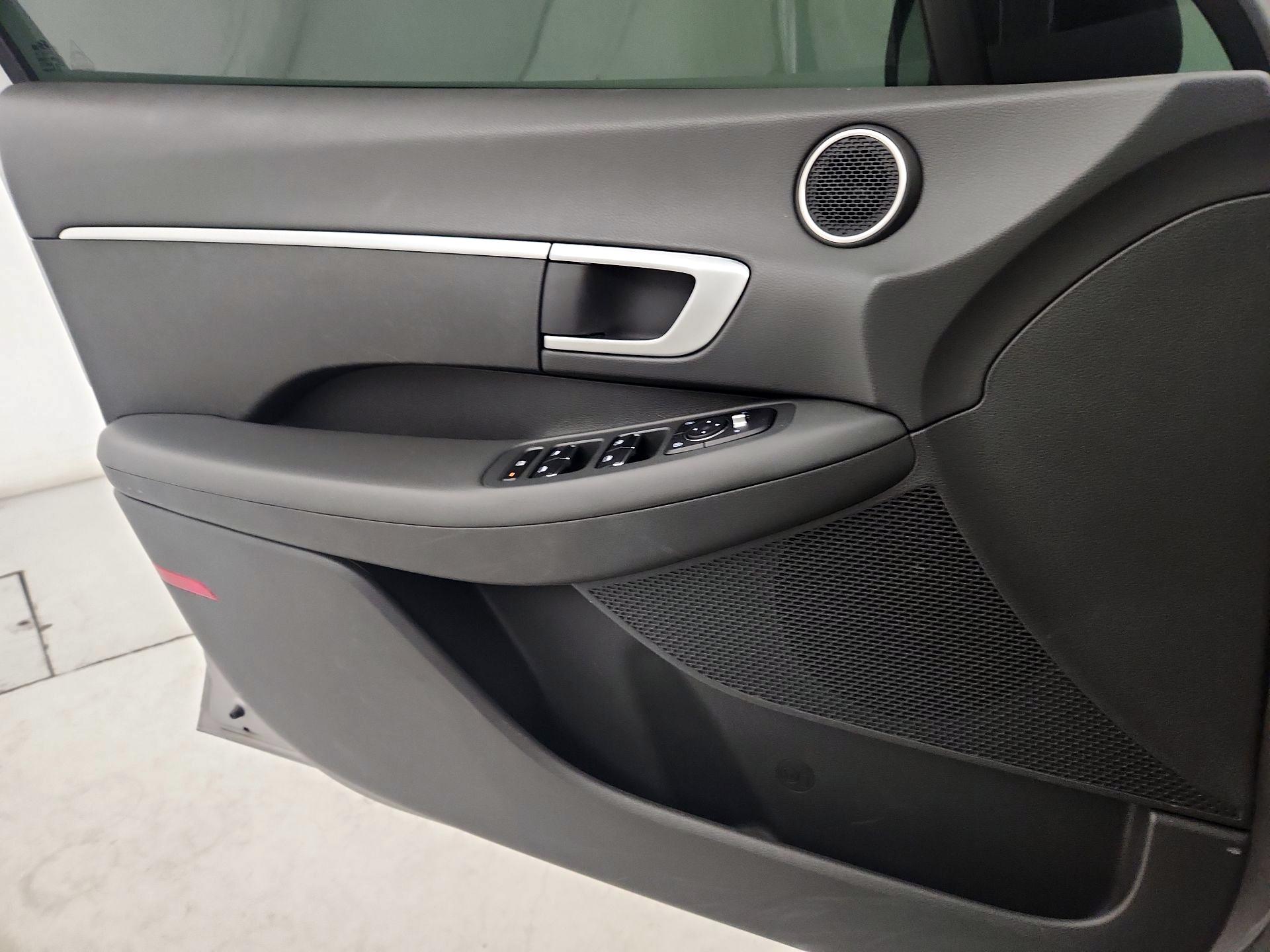 Thumbnail: 2020 Hyundai Sonata - 12