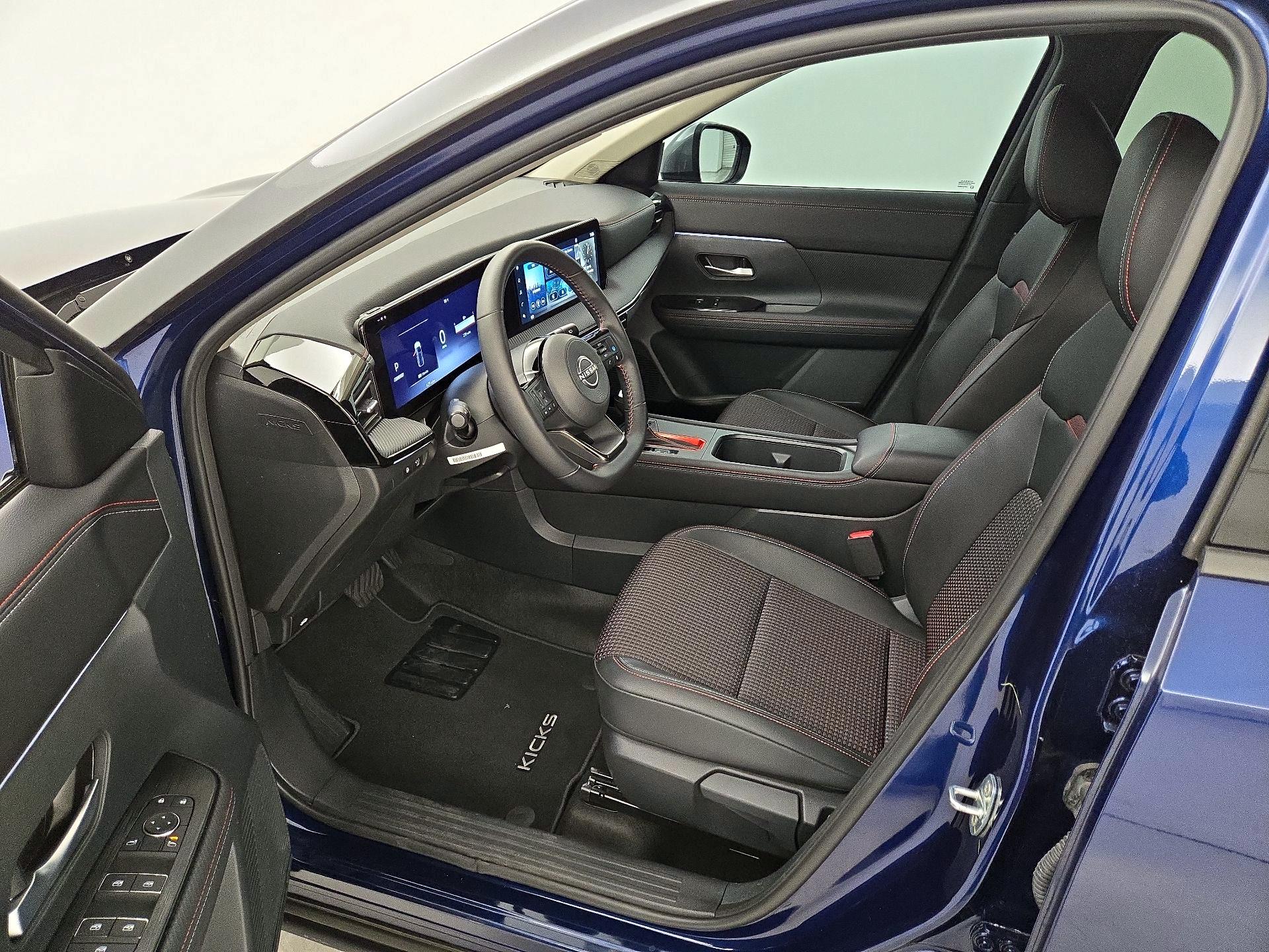 Thumbnail: 2025 Nissan Kicks - 11