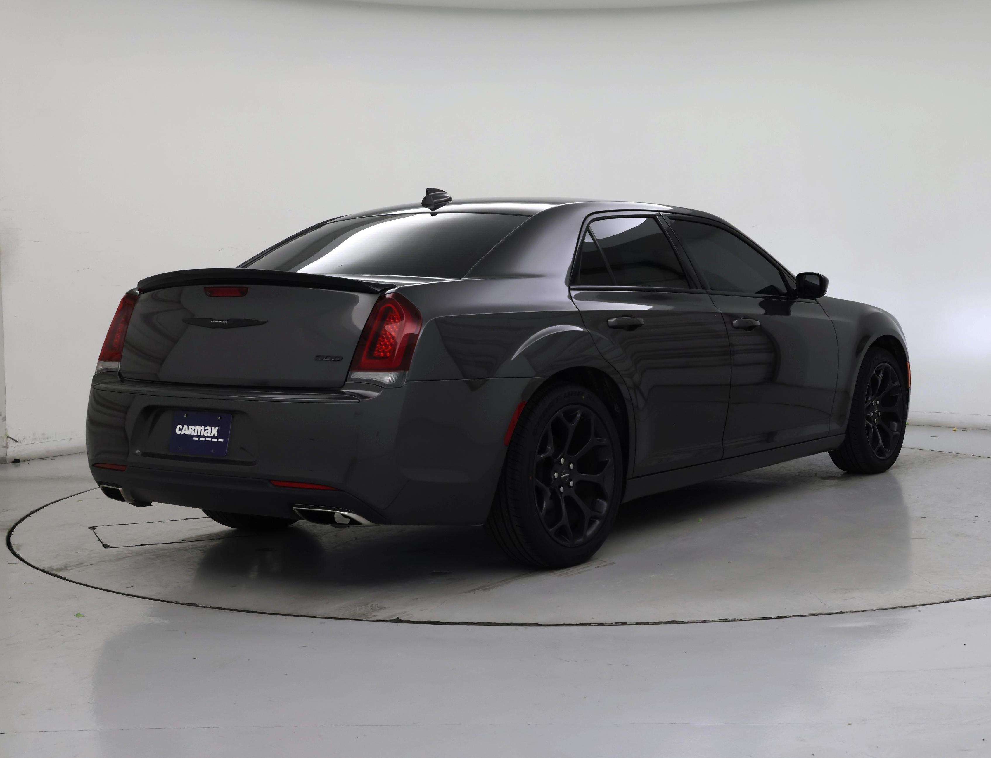 Thumbnail: 2020 Chrysler 300 - 8