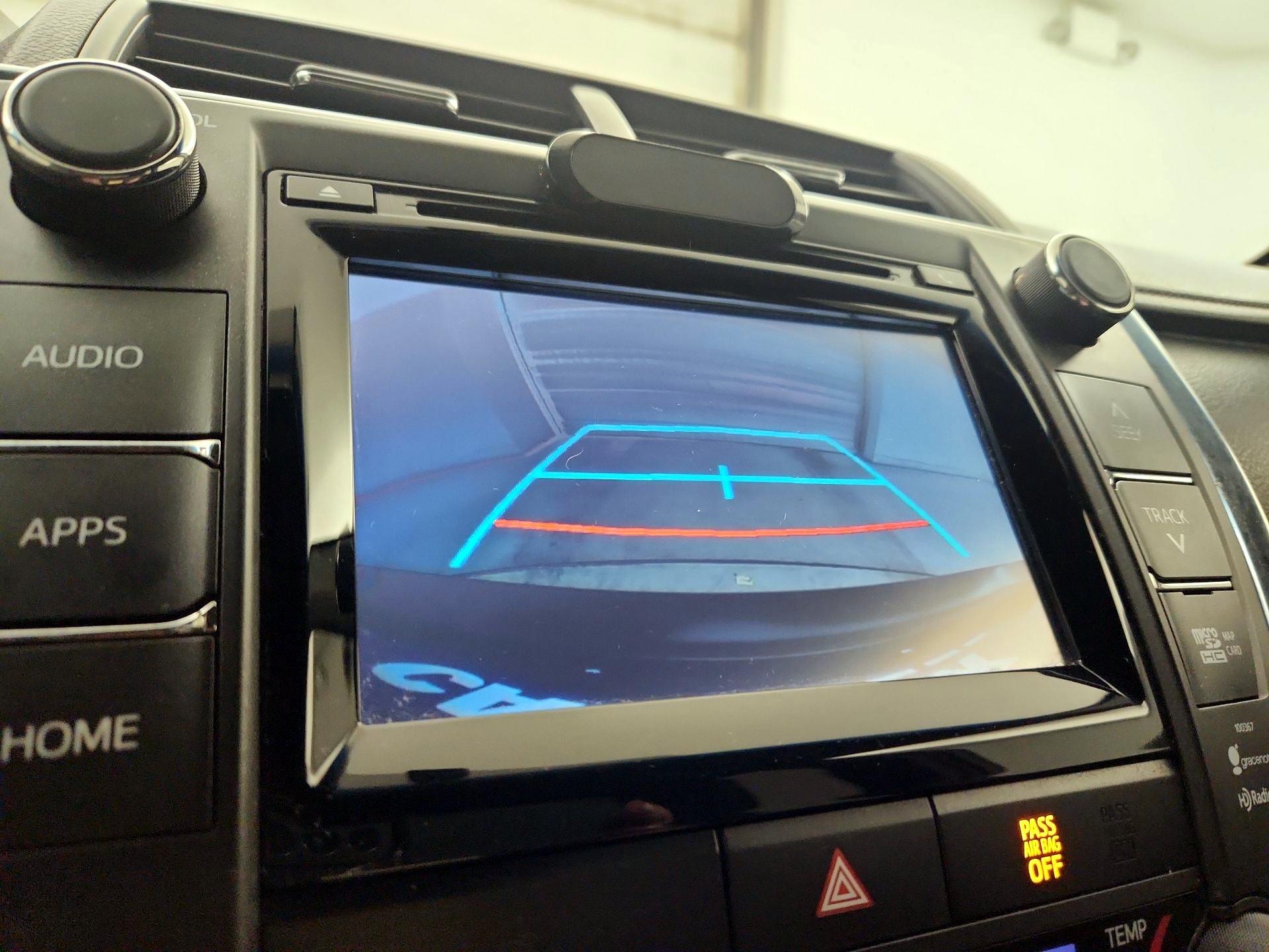 Thumbnail: 2015 Toyota Camry - 14
