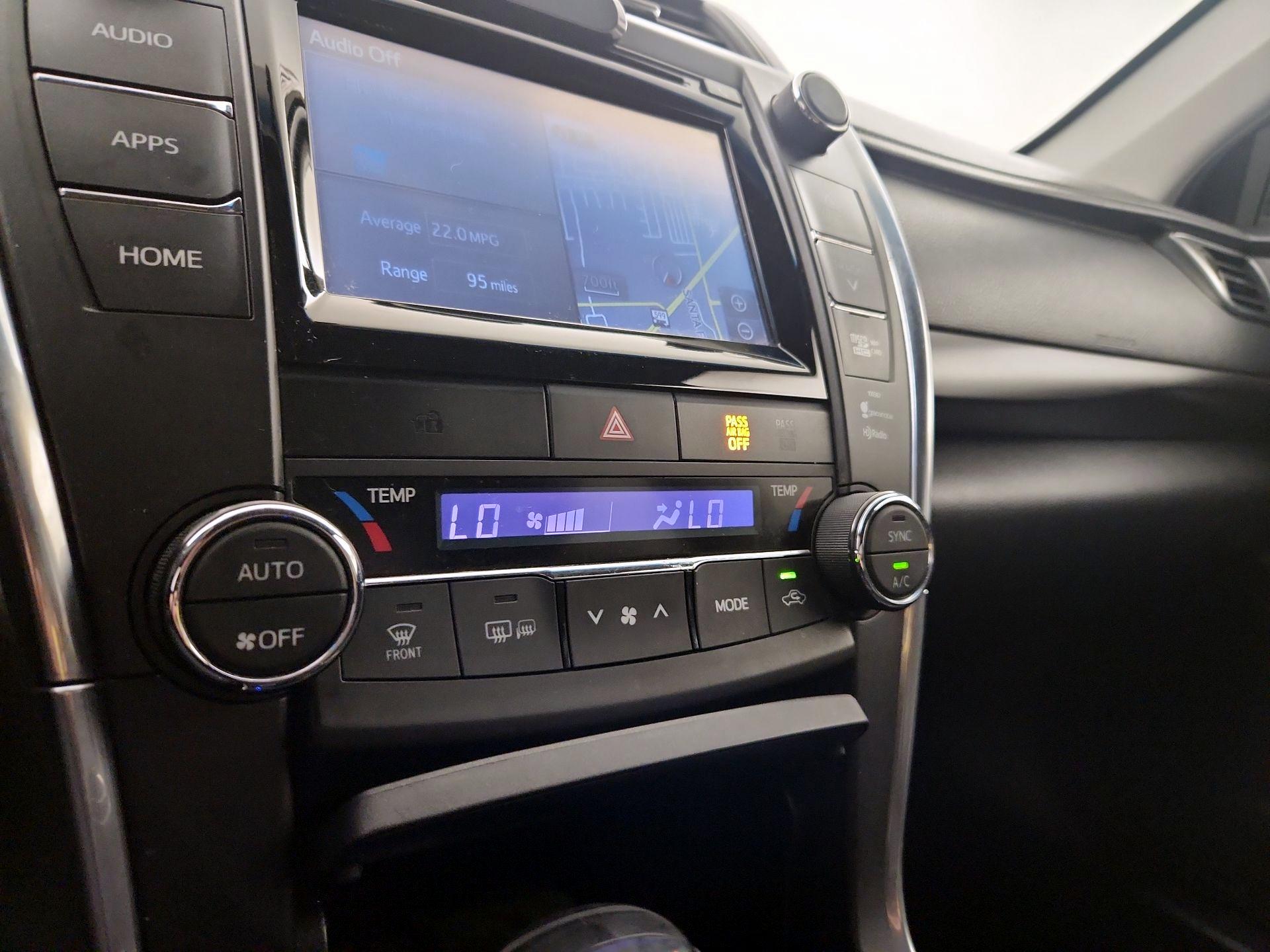 Thumbnail: 2015 Toyota Camry - 16
