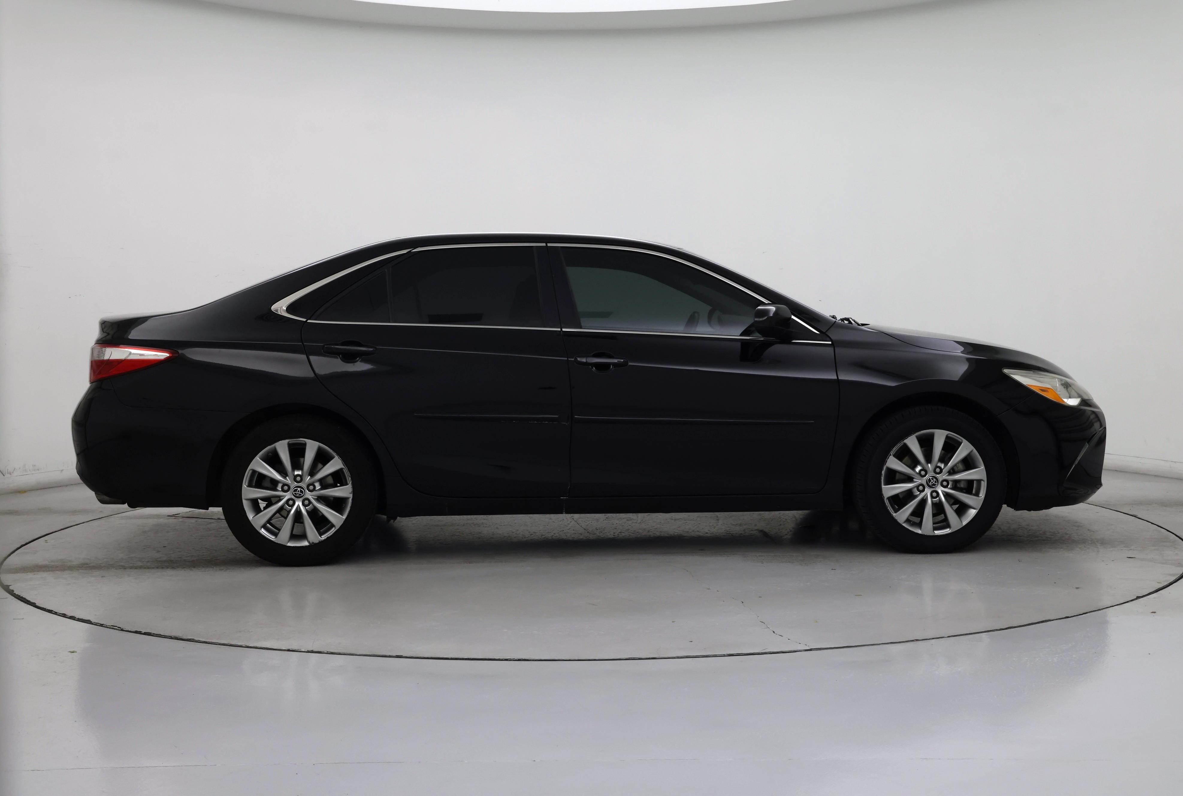 Thumbnail: 2015 Toyota Camry - 7