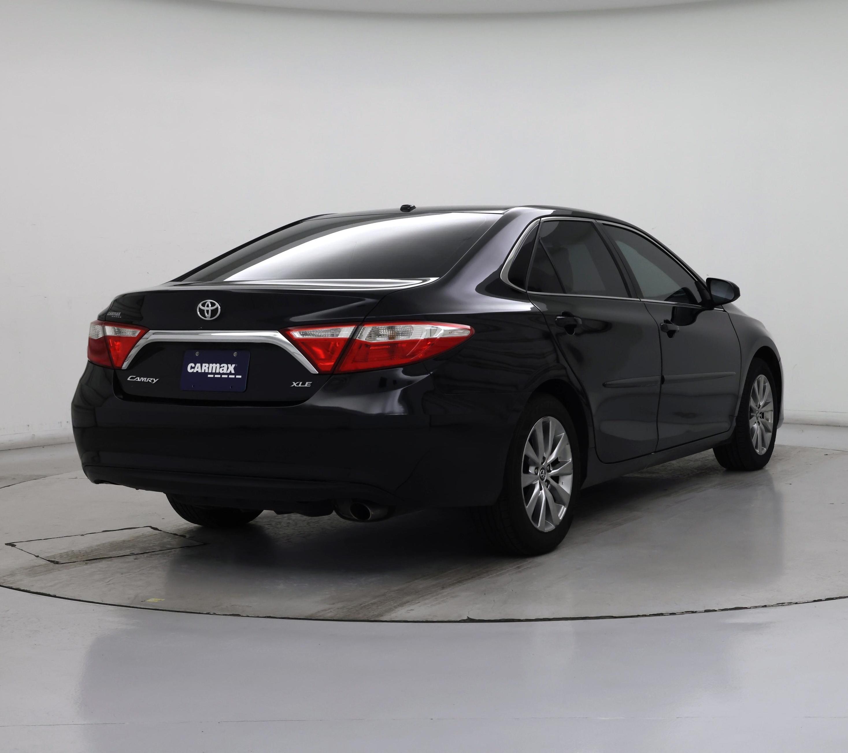 Thumbnail: 2015 Toyota Camry - 8