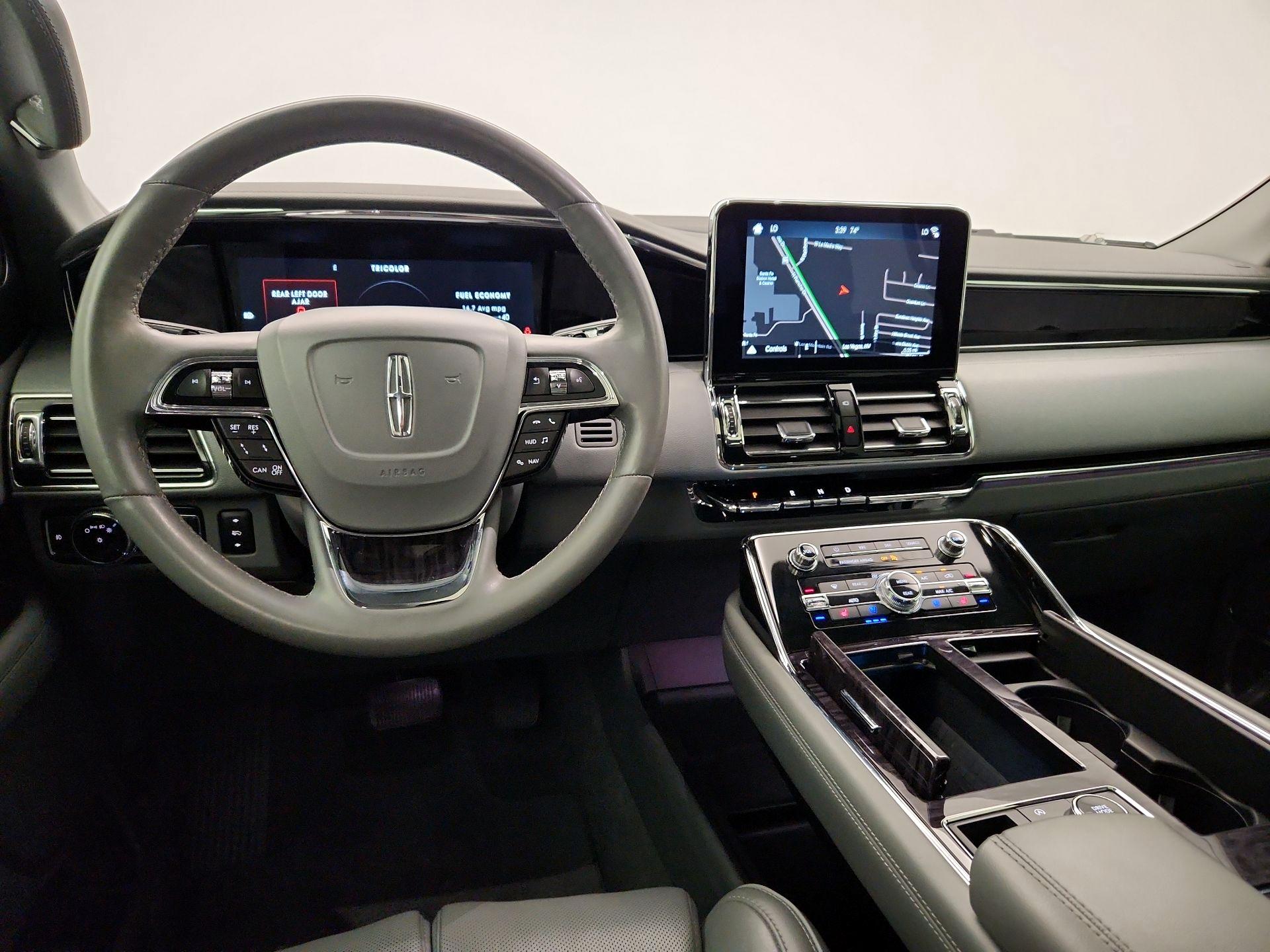 Thumbnail: 2019 Lincoln Navigator L - 9