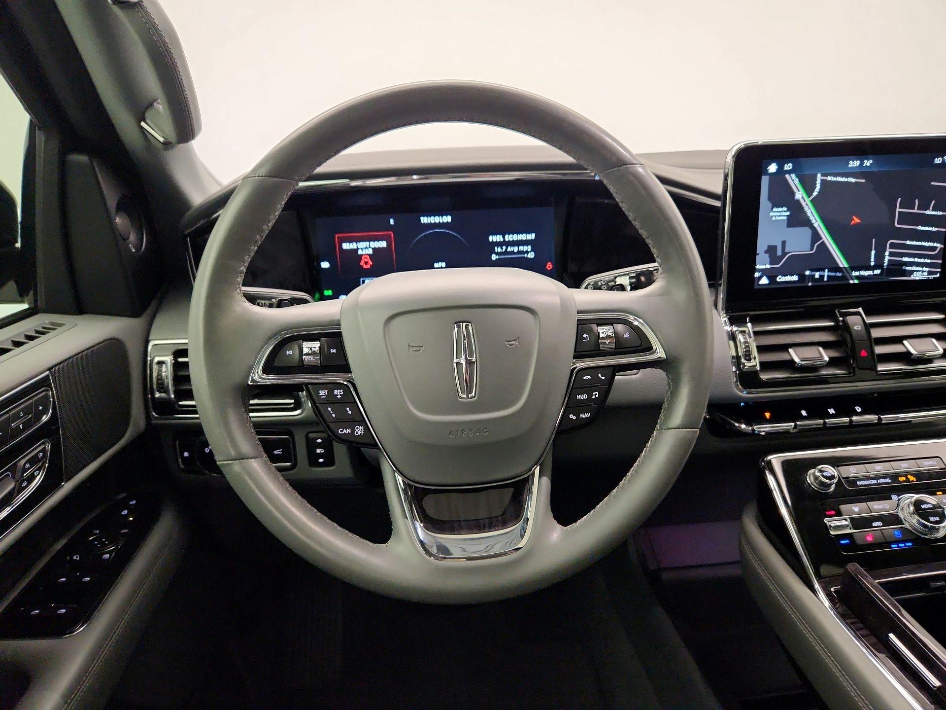 Thumbnail: 2019 Lincoln Navigator L - 10