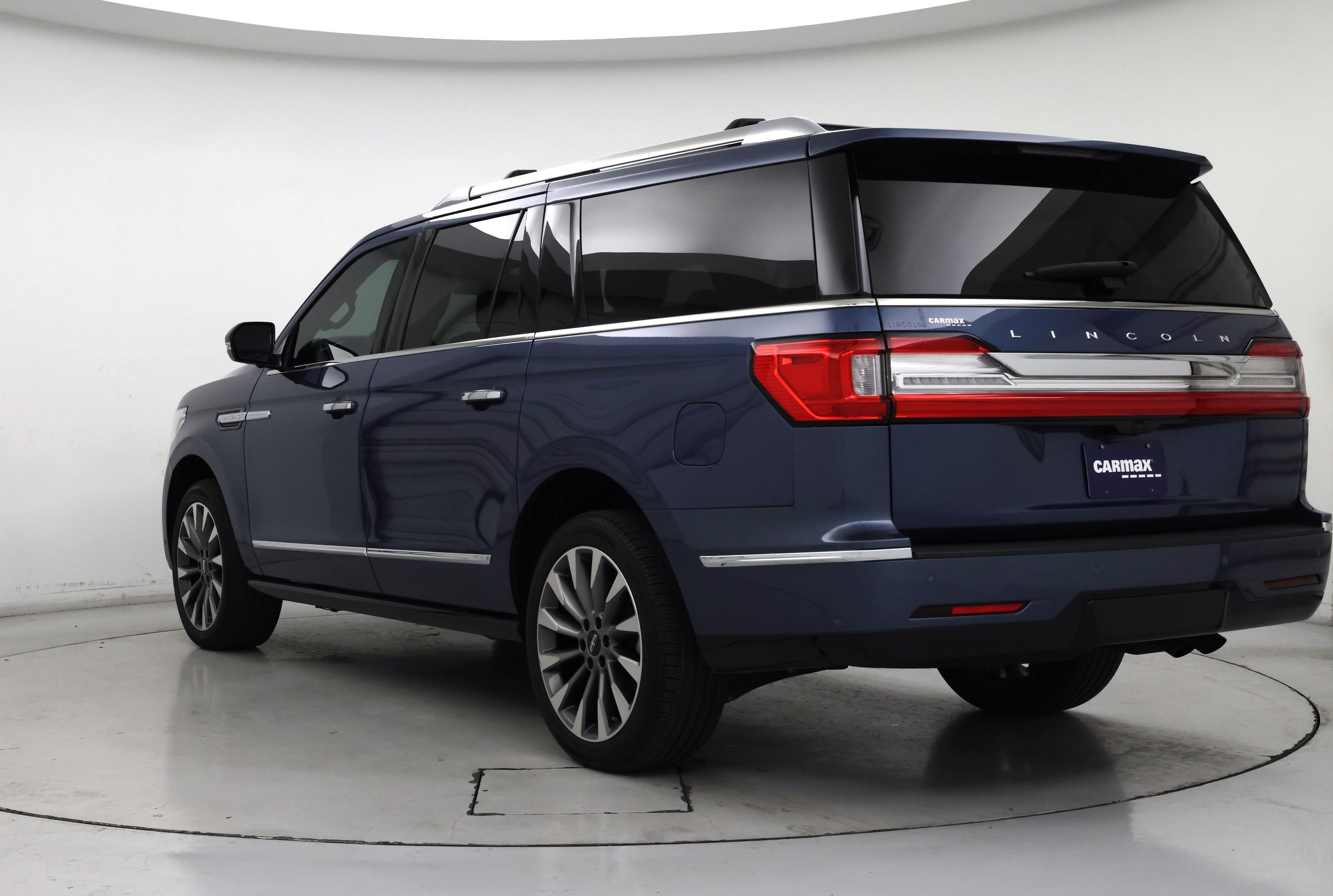 Thumbnail: 2019 Lincoln Navigator L - 2