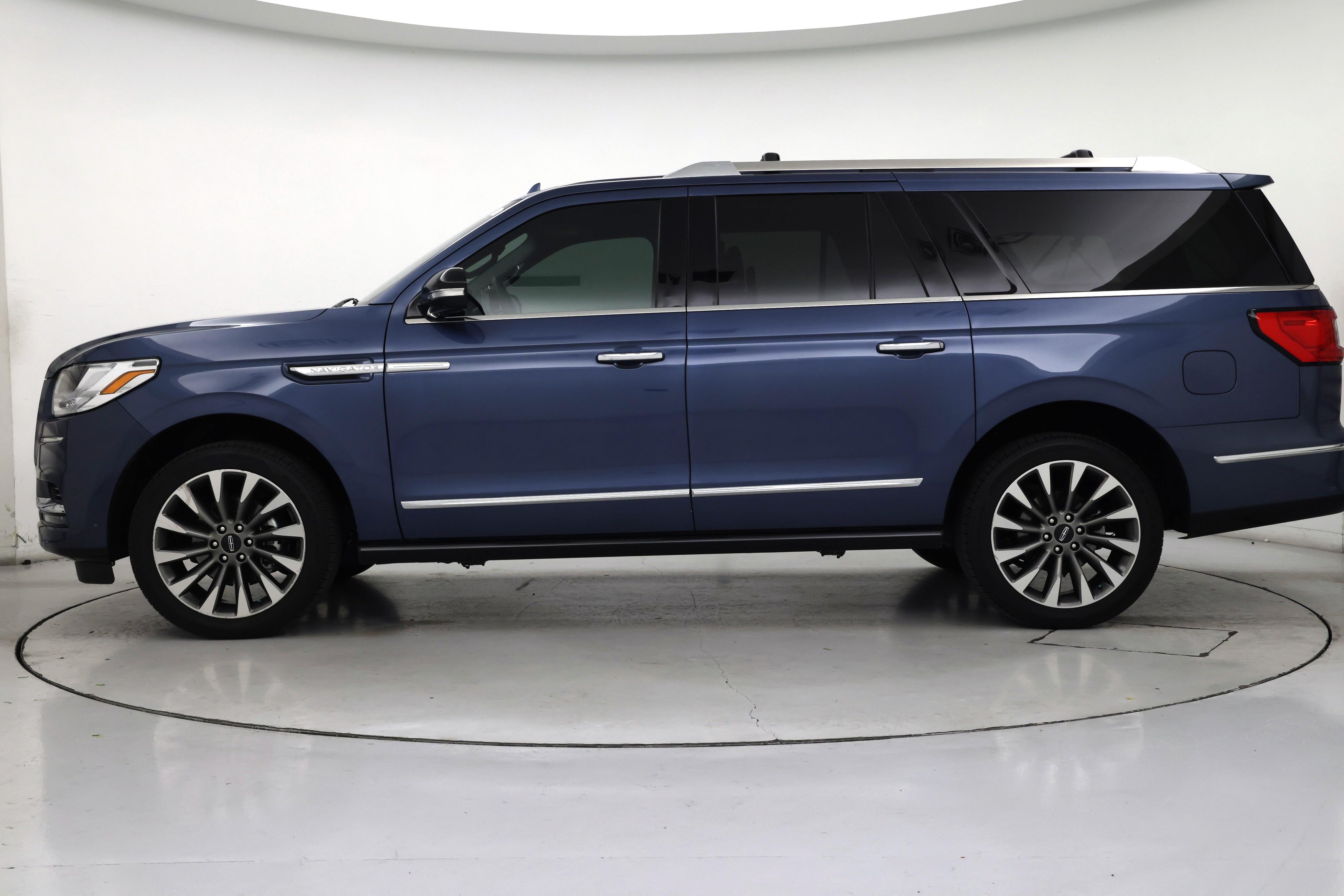 Thumbnail: 2019 Lincoln Navigator L - 3