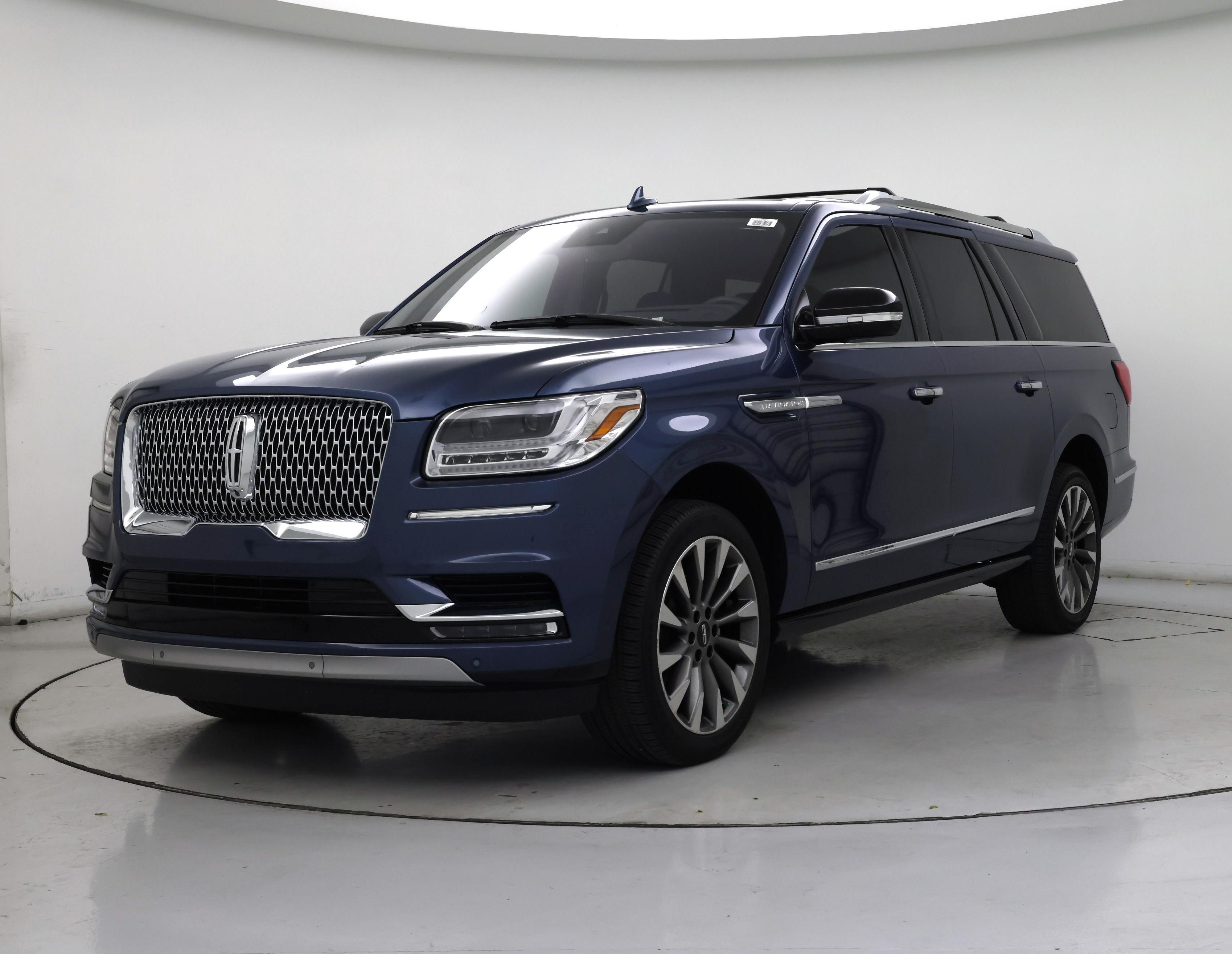 Thumbnail: 2019 Lincoln Navigator L - 4