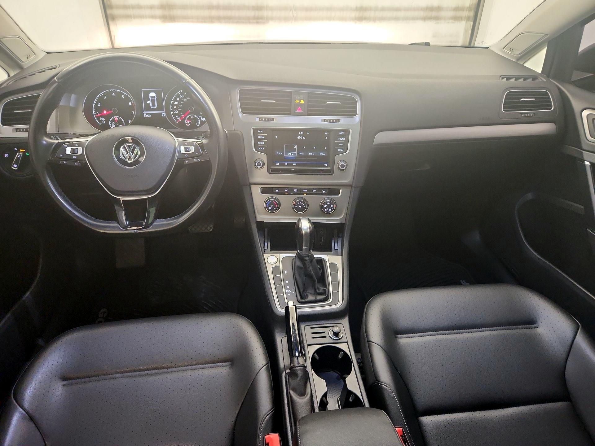 Thumbnail: 2017 Volkswagen Golf - 9