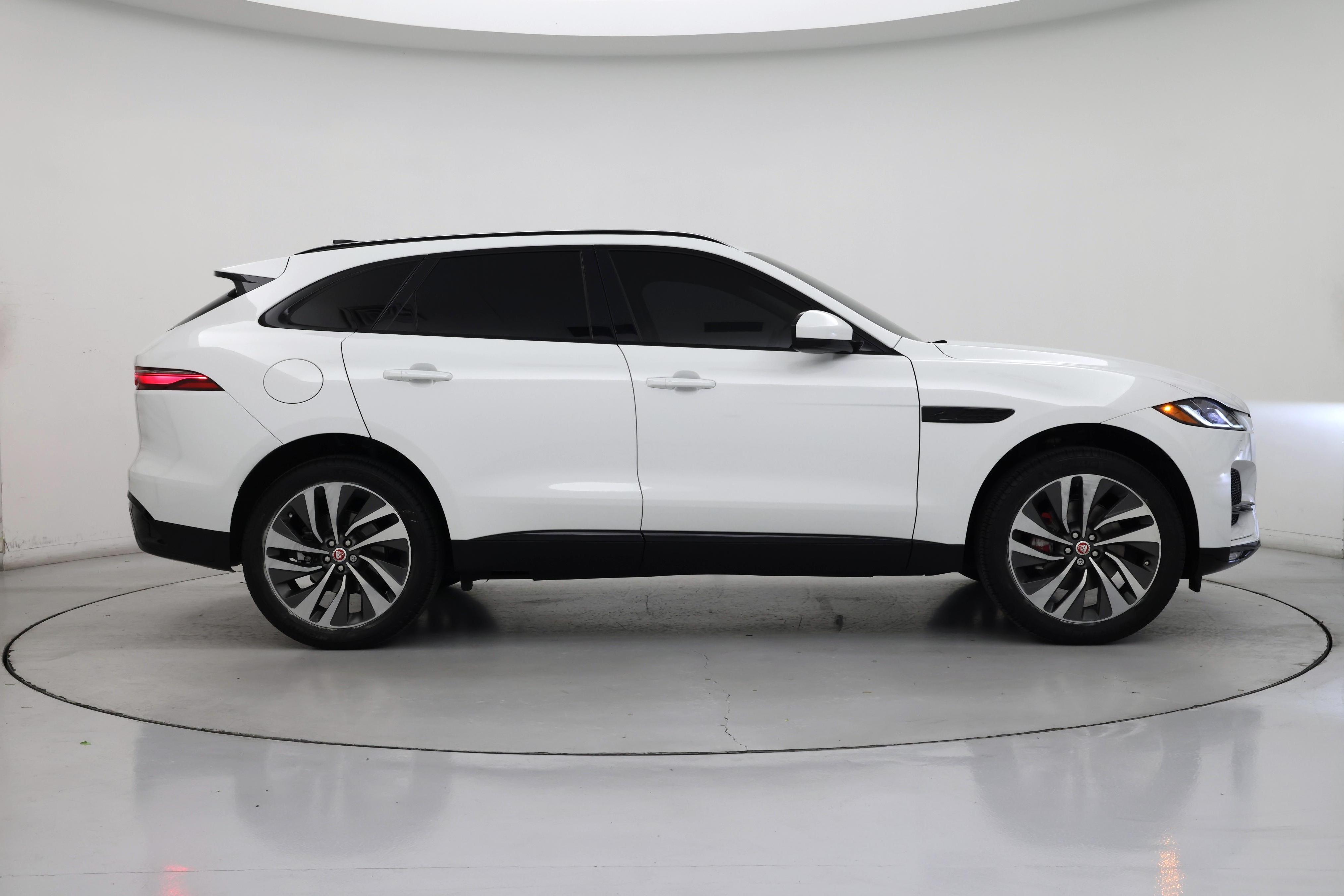 Thumbnail: 2022 Jaguar F-Pace - 7