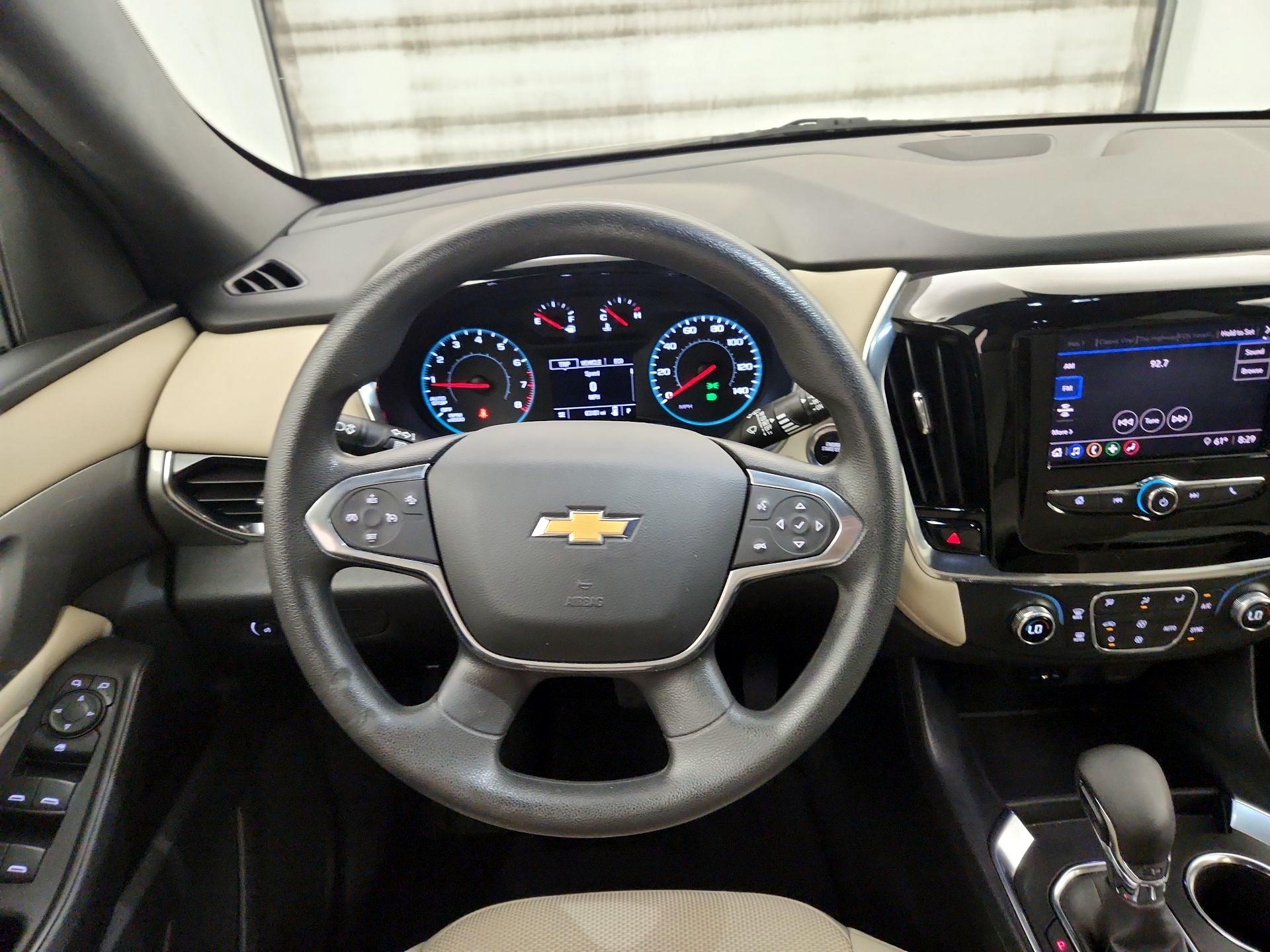 Thumbnail: 2022 Chevrolet Traverse - 10