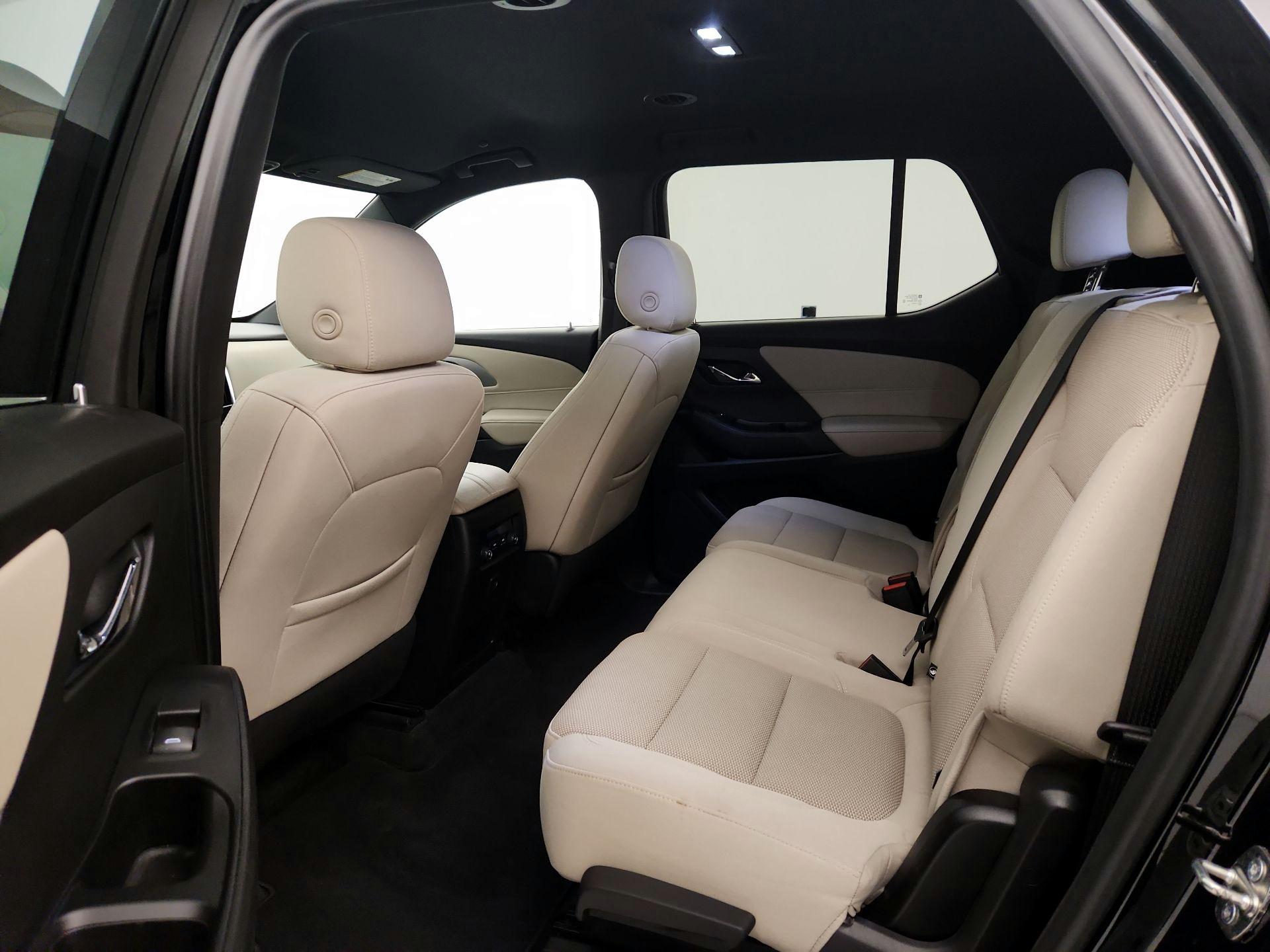 Thumbnail: 2022 Chevrolet Traverse - 19