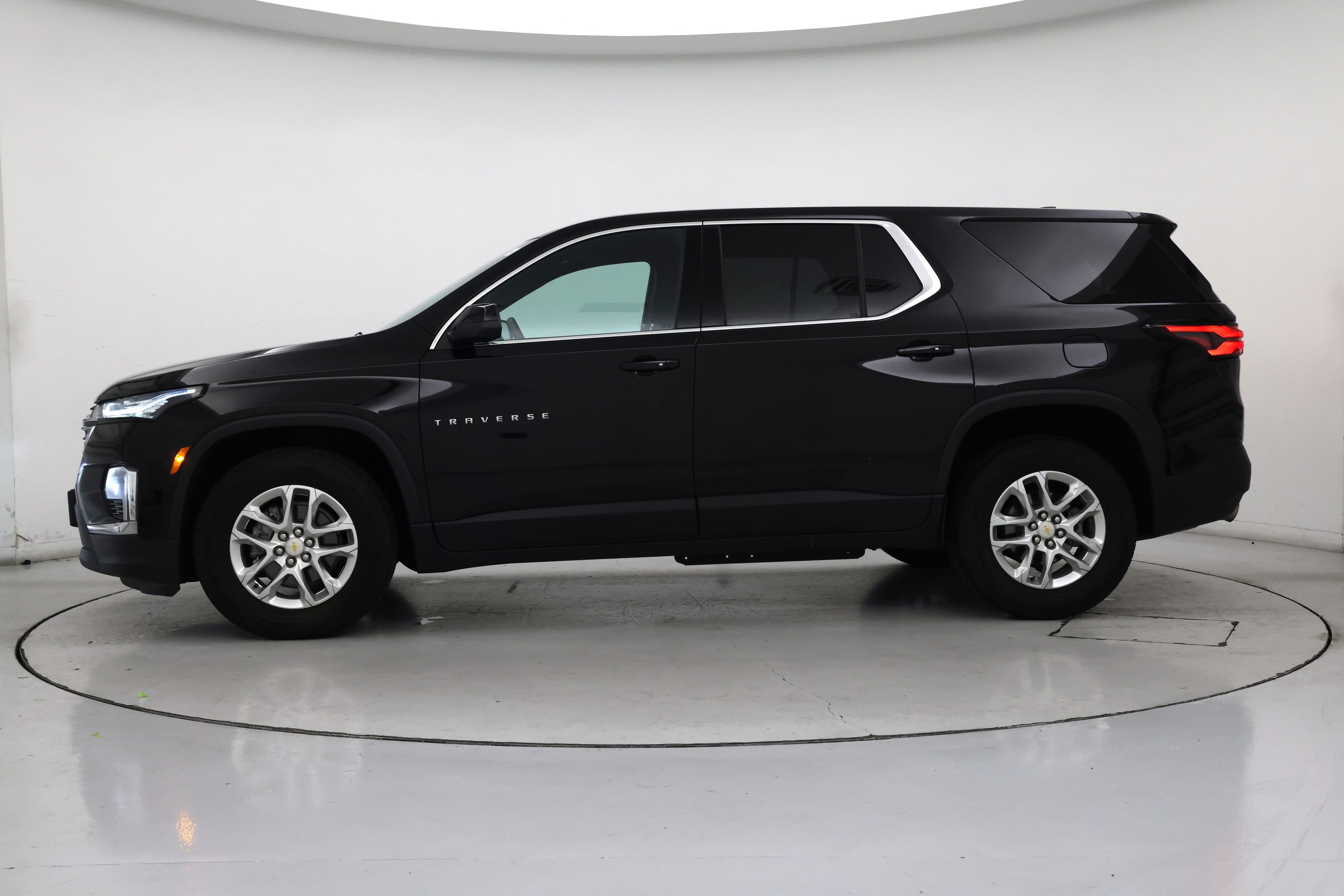 Thumbnail: 2022 Chevrolet Traverse - 3