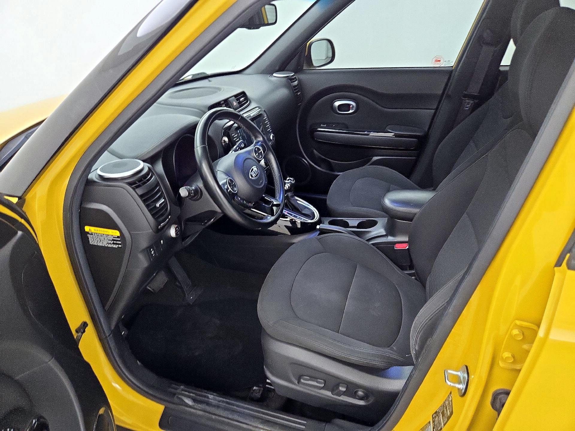 Thumbnail: 2015 Kia Soul - 11