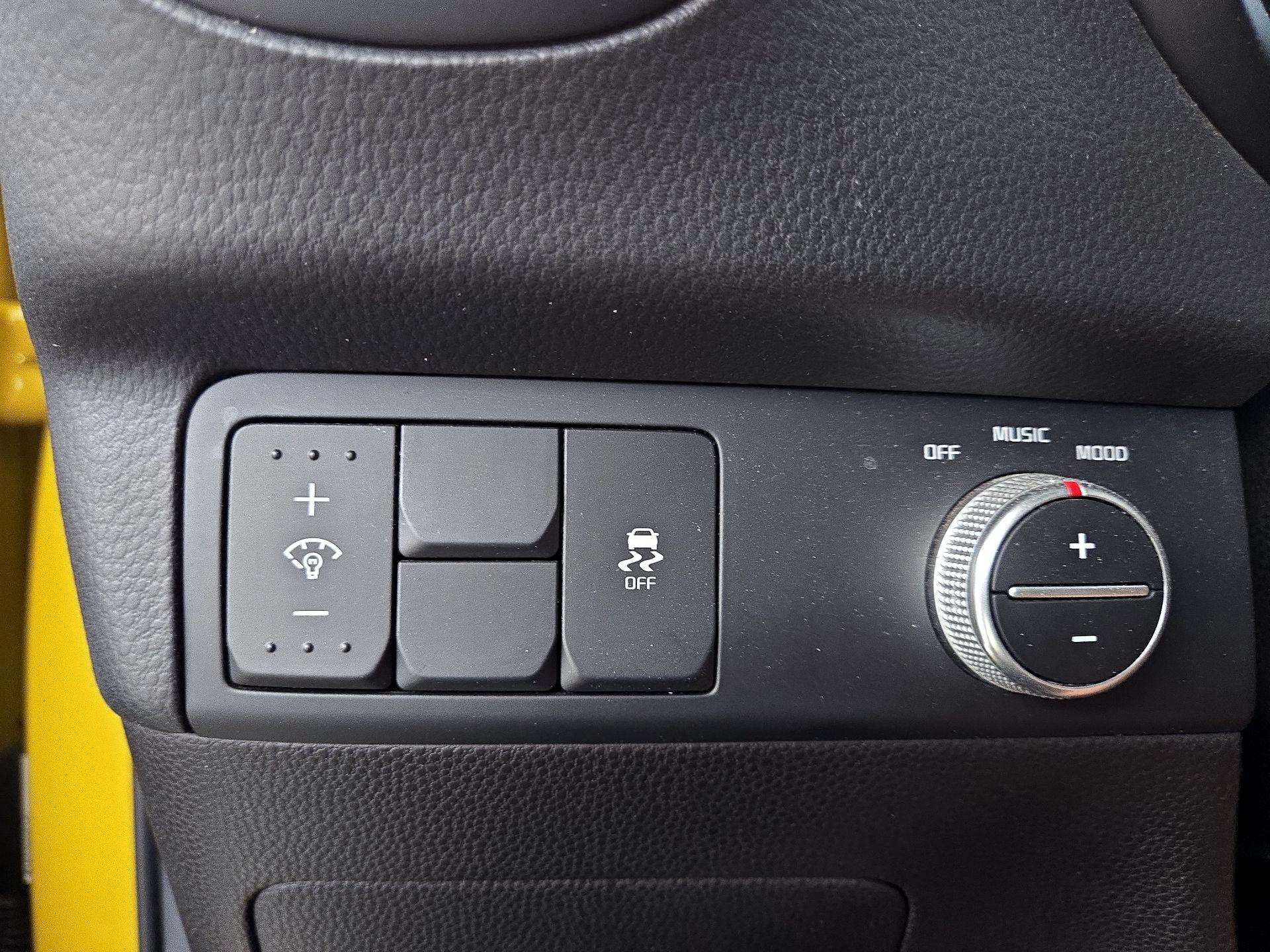 Thumbnail: 2015 Kia Soul - 13