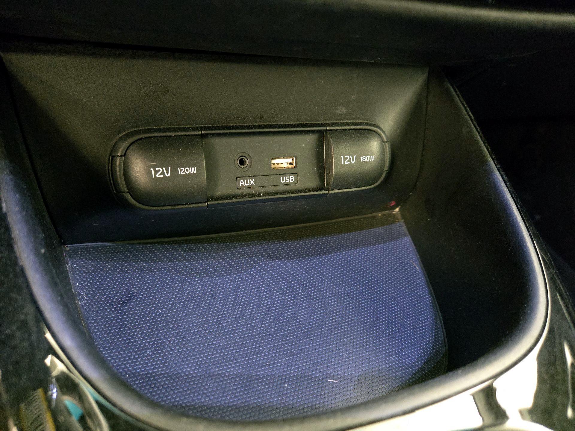 Thumbnail: 2015 Kia Soul - 19