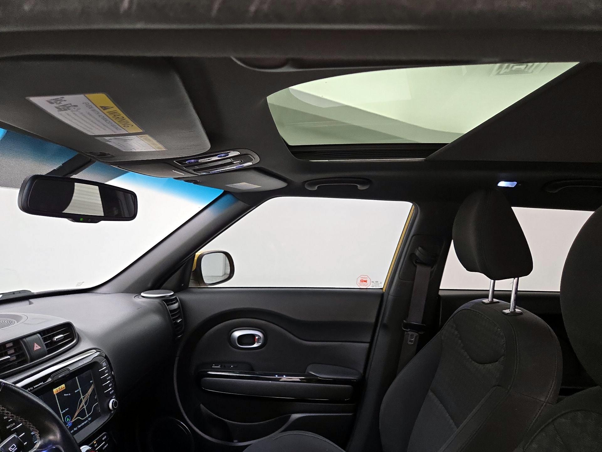 Thumbnail: 2015 Kia Soul - 20