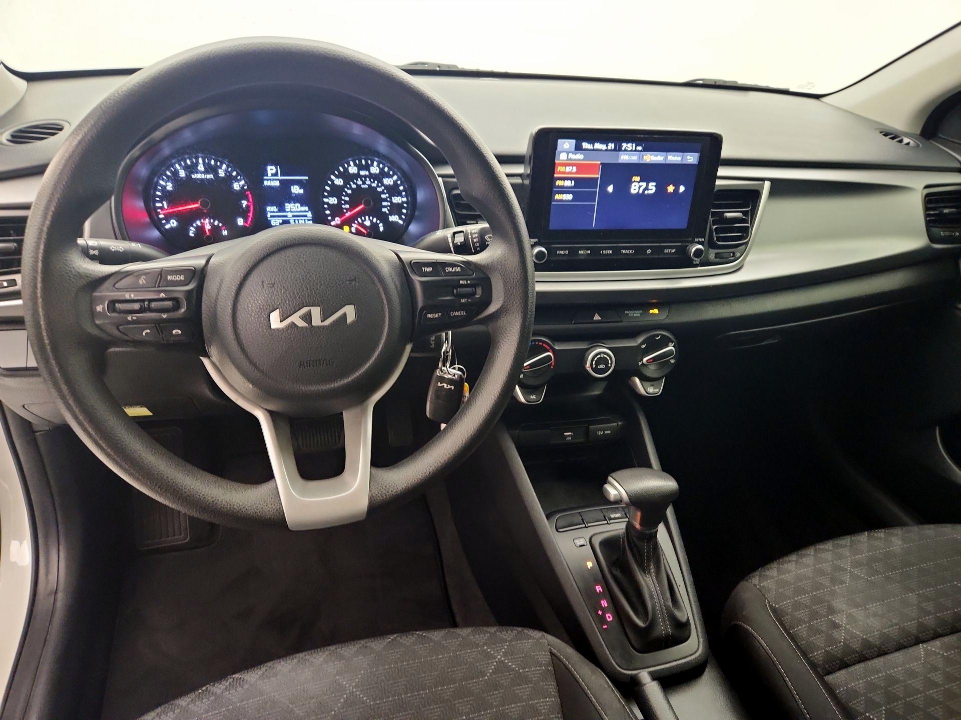 Thumbnail: 2022 Kia Rio - 9