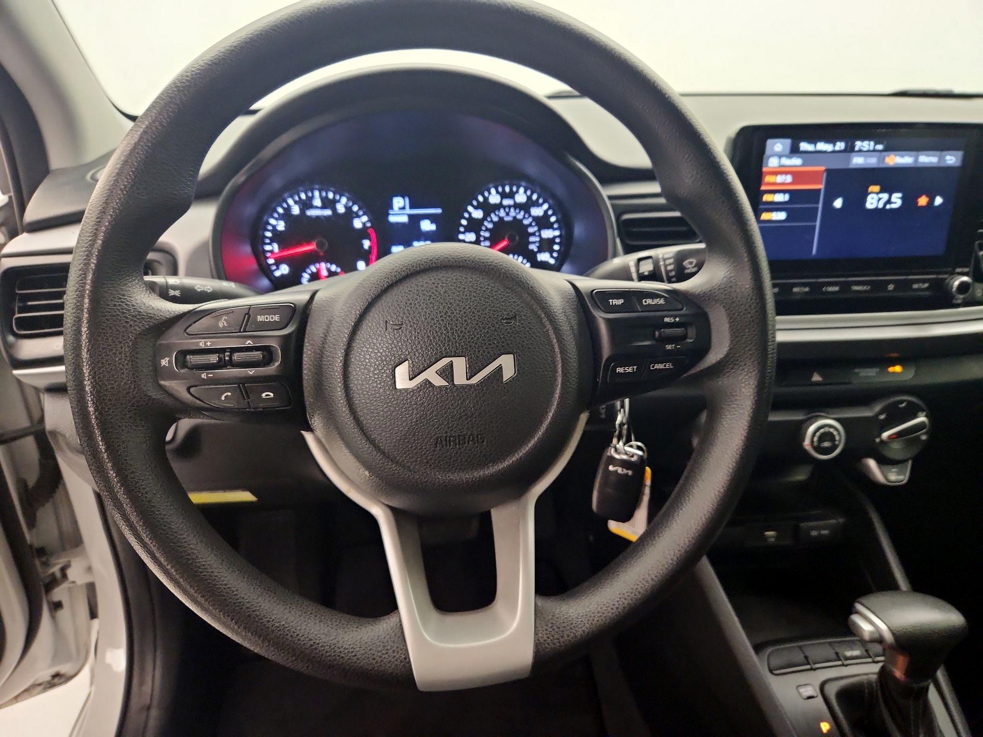 Thumbnail: 2022 Kia Rio - 10