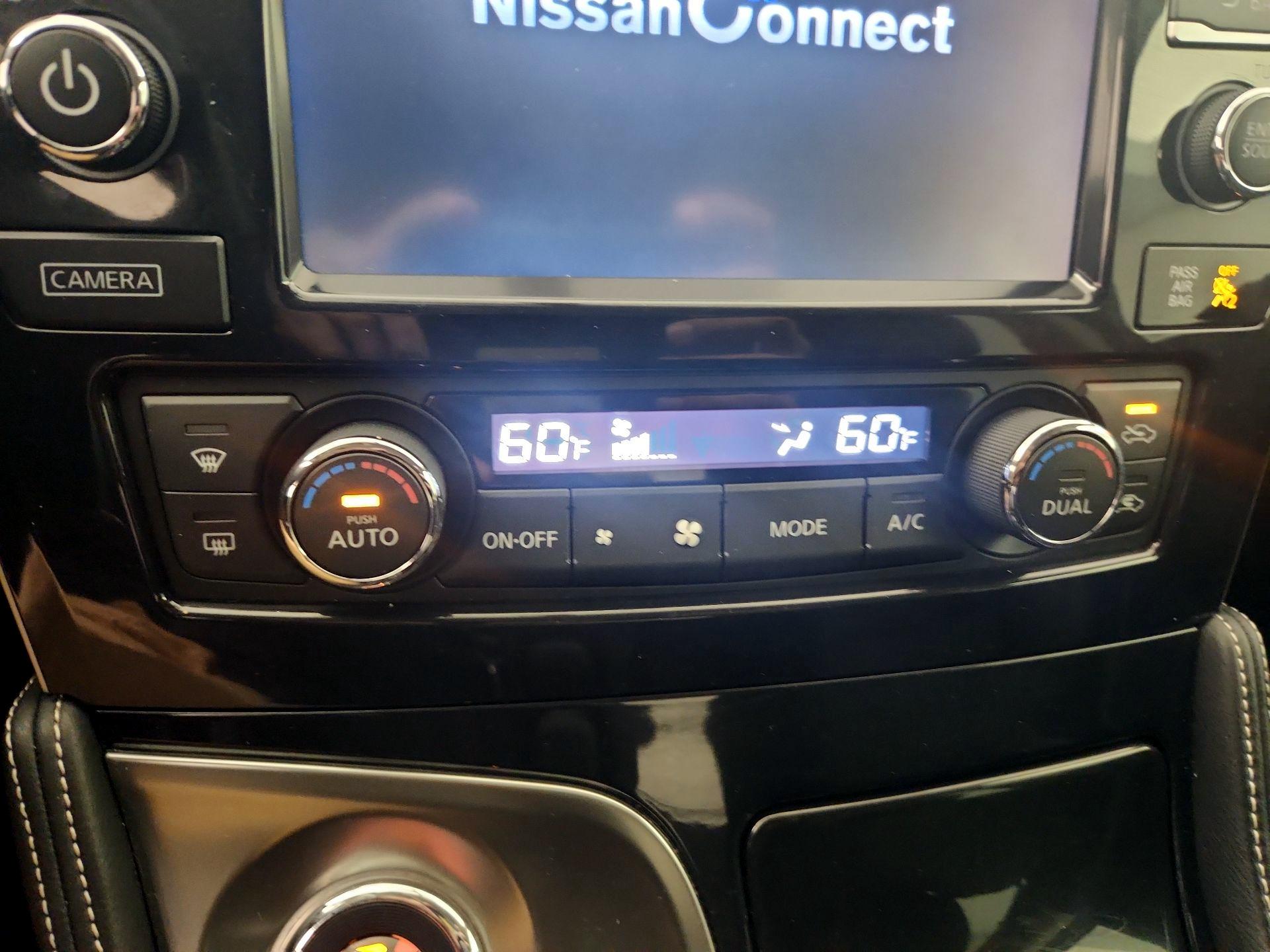 Thumbnail: 2017 Nissan Maxima - 16
