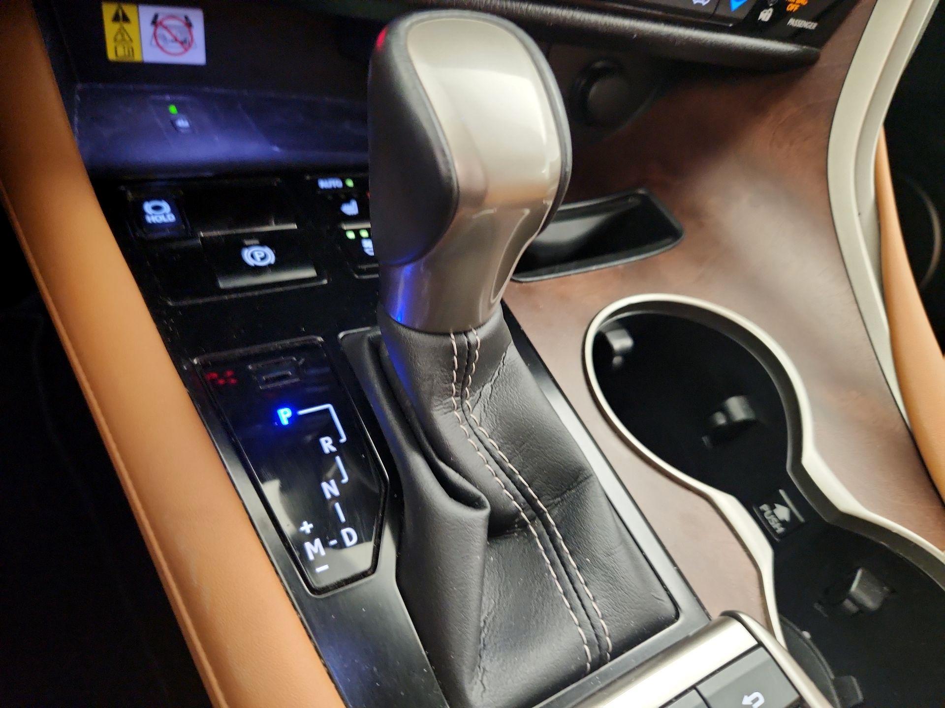 Thumbnail: 2022 Lexus RX - 18