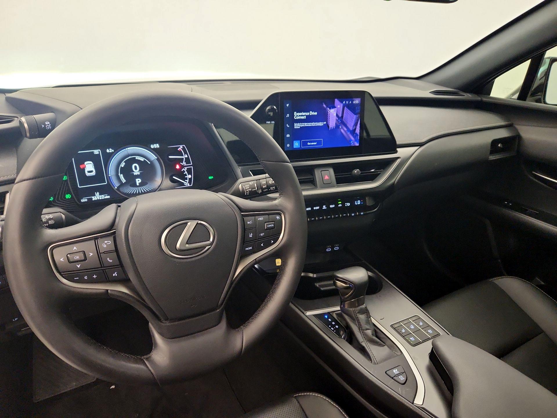 Thumbnail: 2024 Lexus UX - 9
