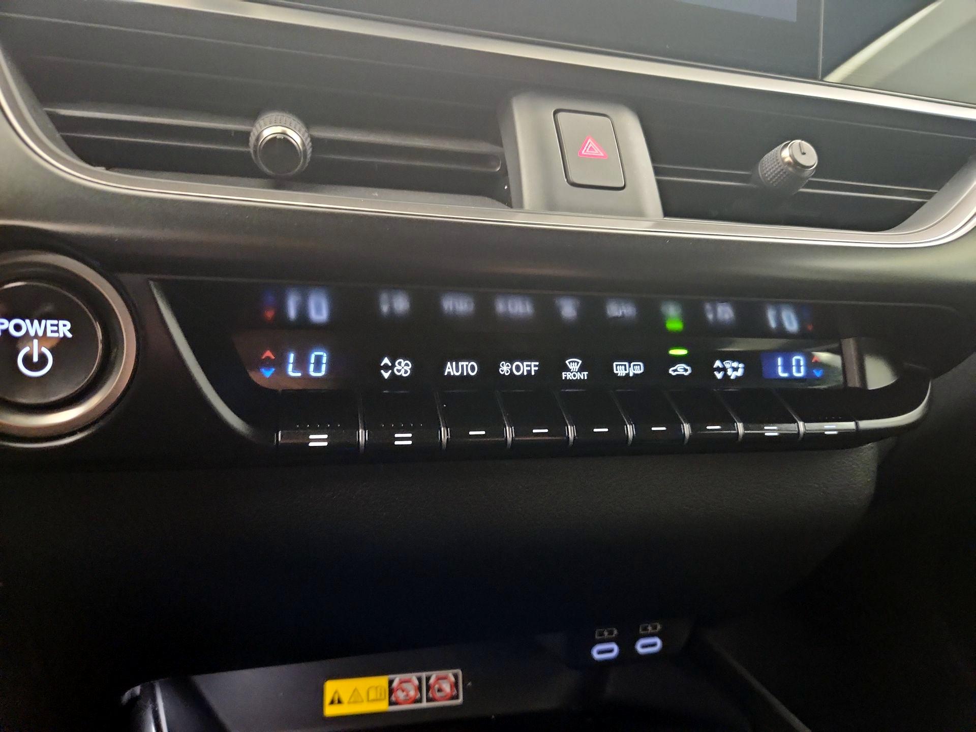 Thumbnail: 2024 Lexus UX - 16