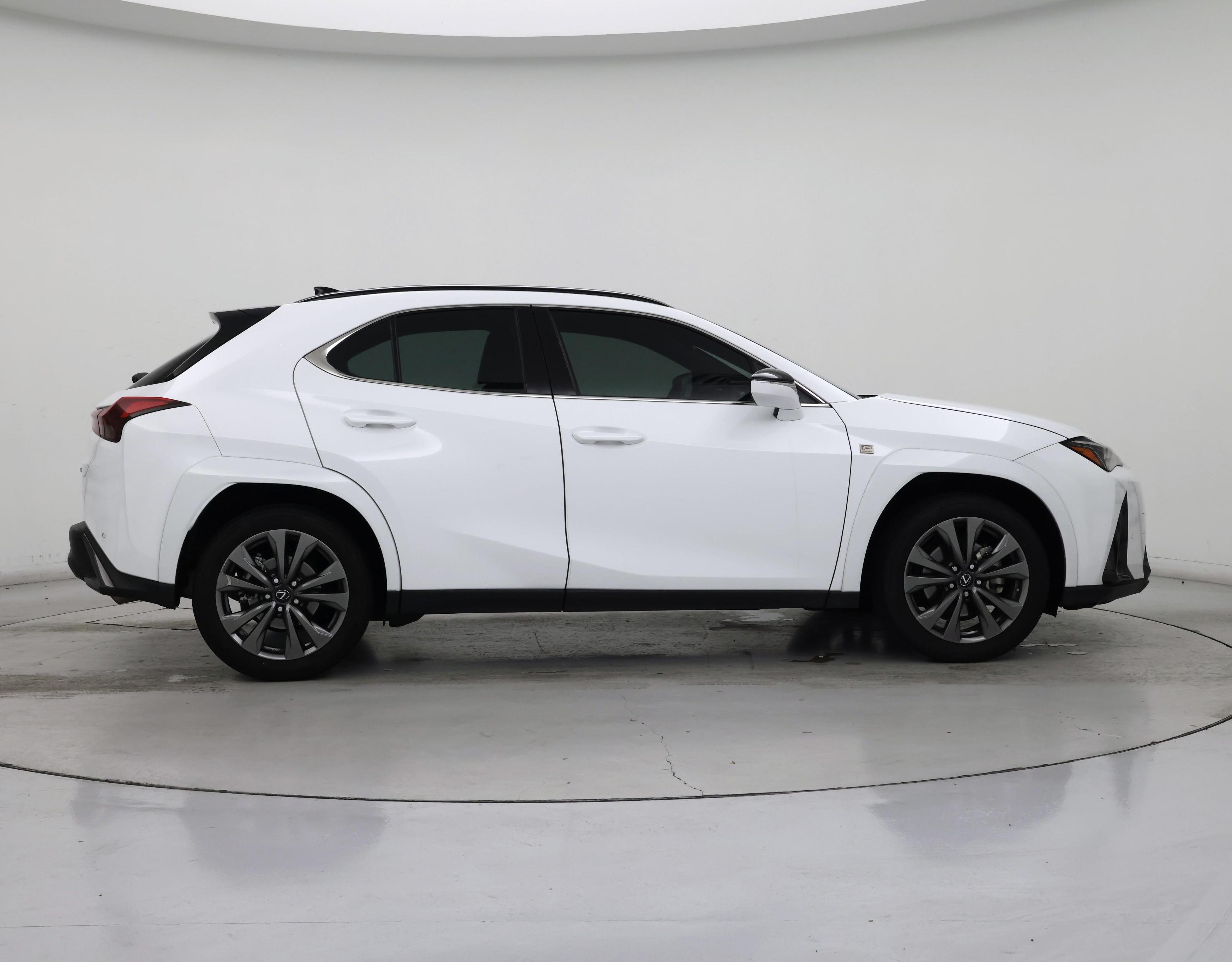 Thumbnail: 2024 Lexus UX - 7