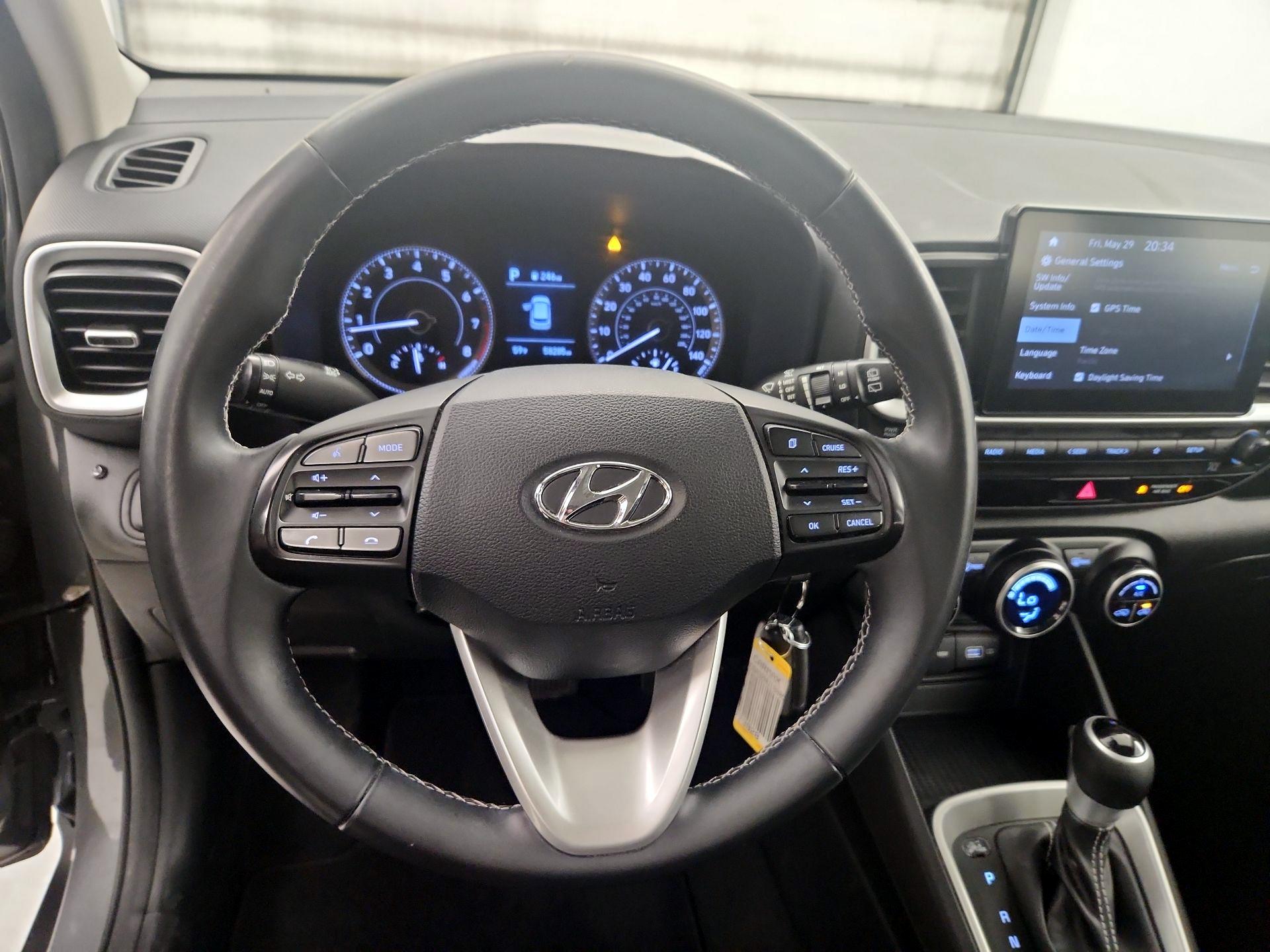 Thumbnail: 2022 Hyundai Venue - 10