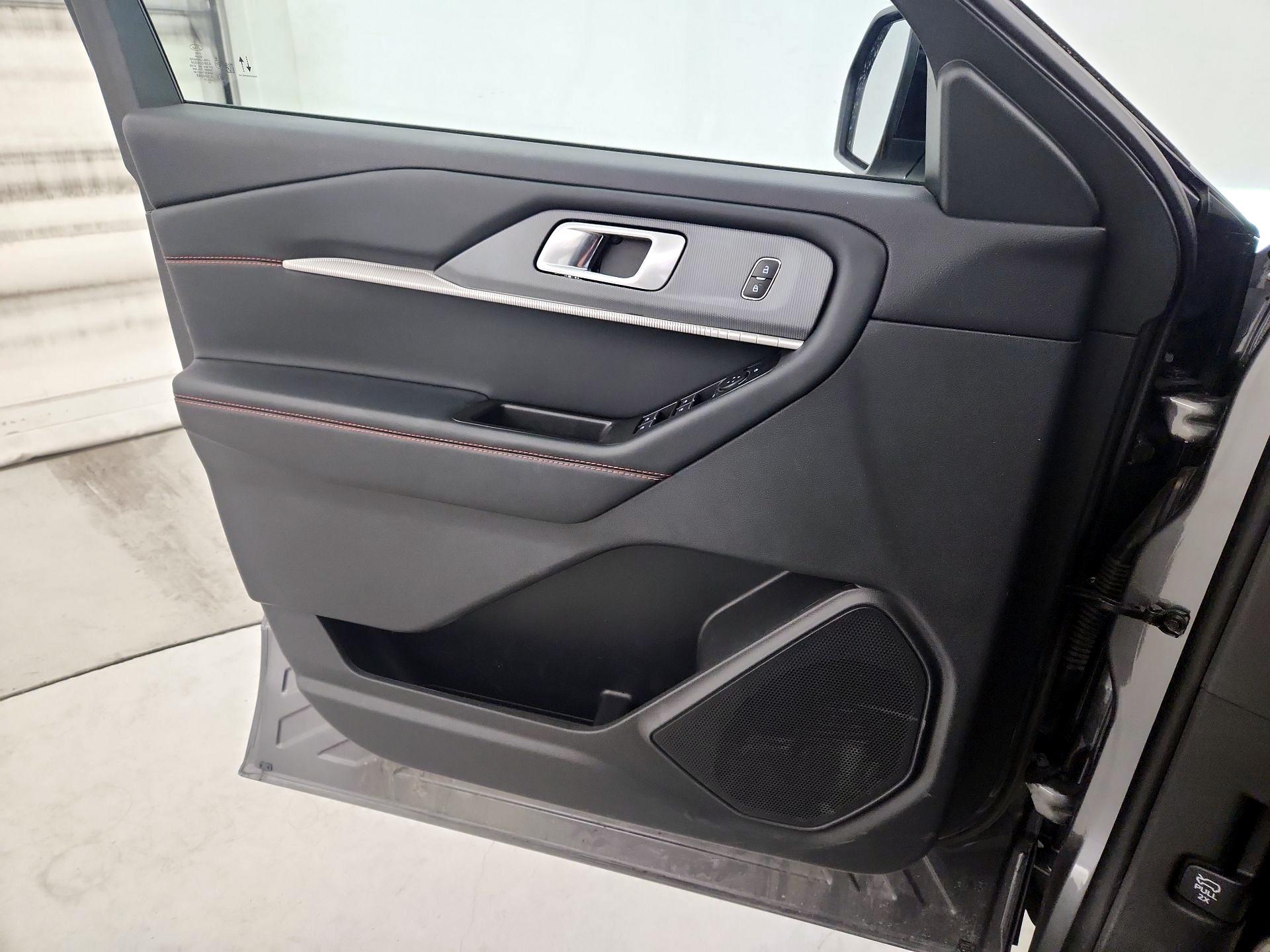 Thumbnail: 2025 Ford Explorer - 12