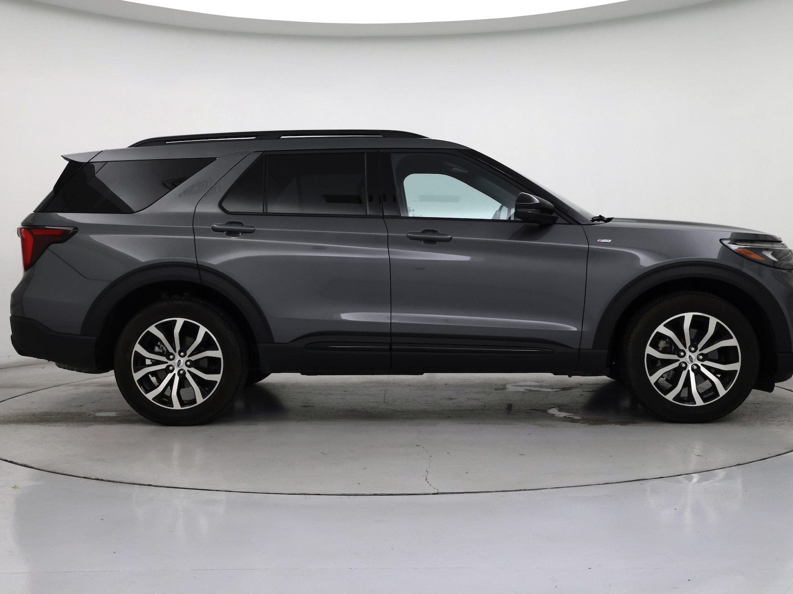 2025 Ford Explorer ST-LINE - Photo 8