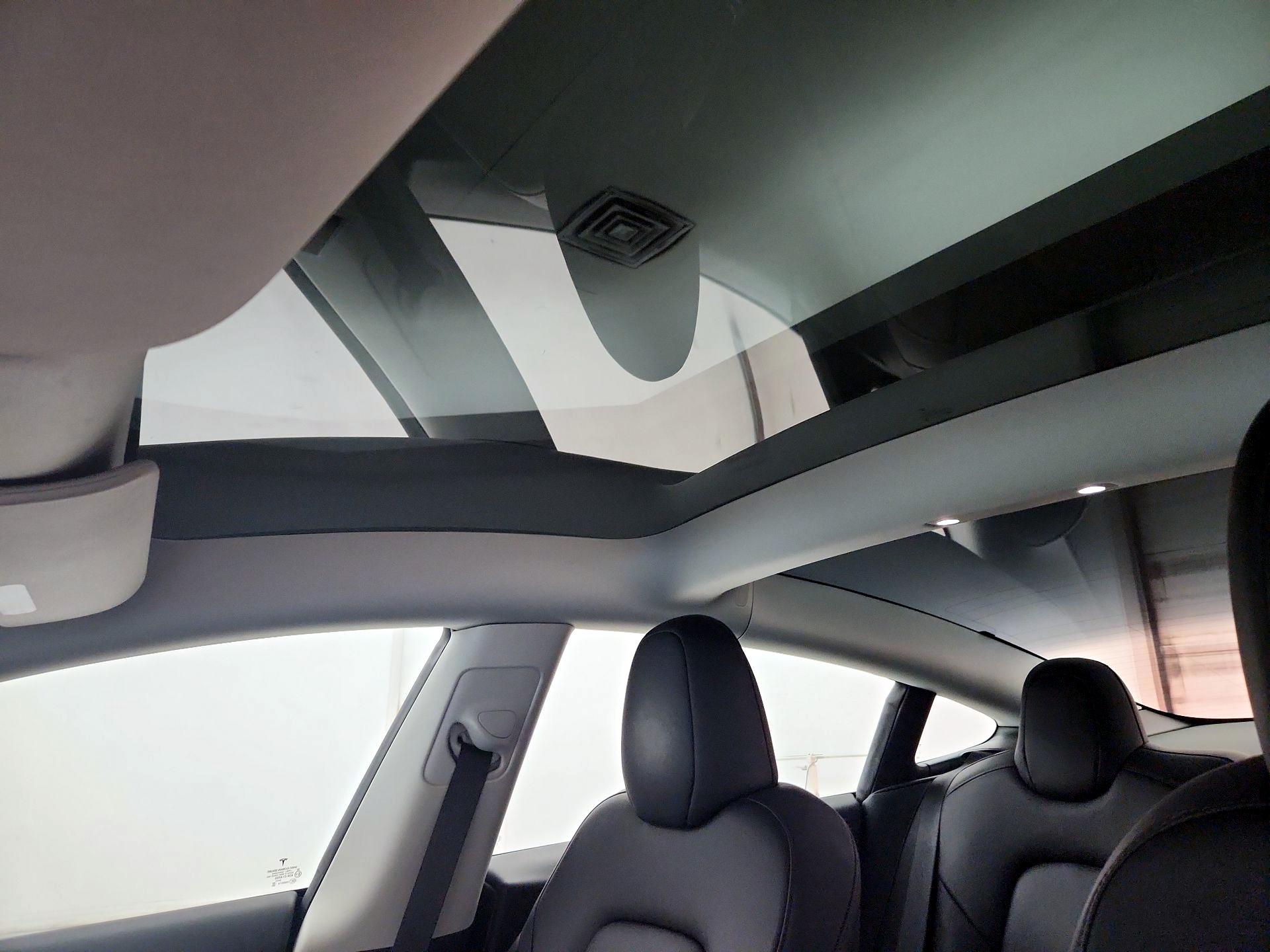 Thumbnail: 2023 Tesla Model 3 - 19