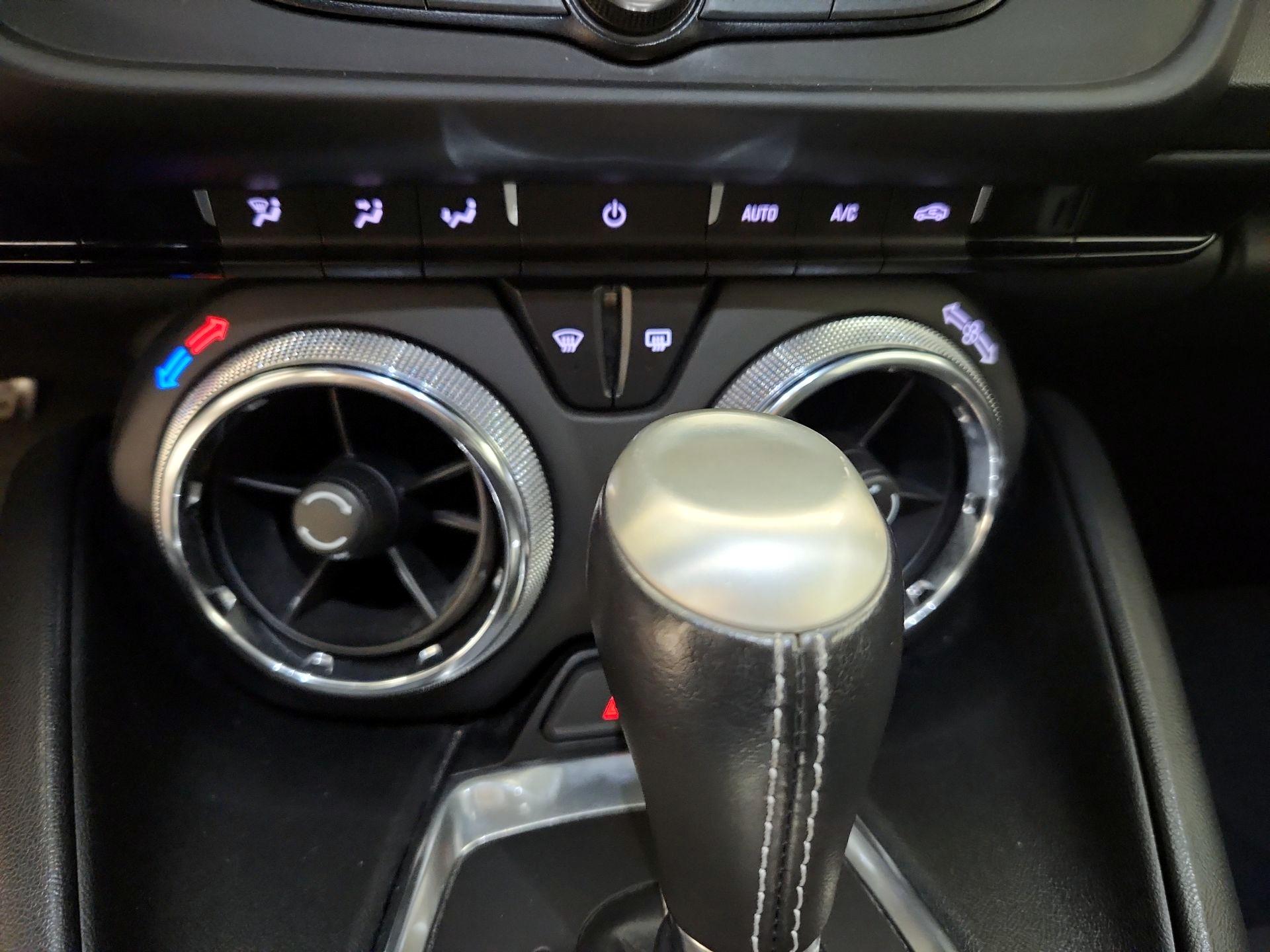 Thumbnail: 2020 Chevrolet Camaro - 15