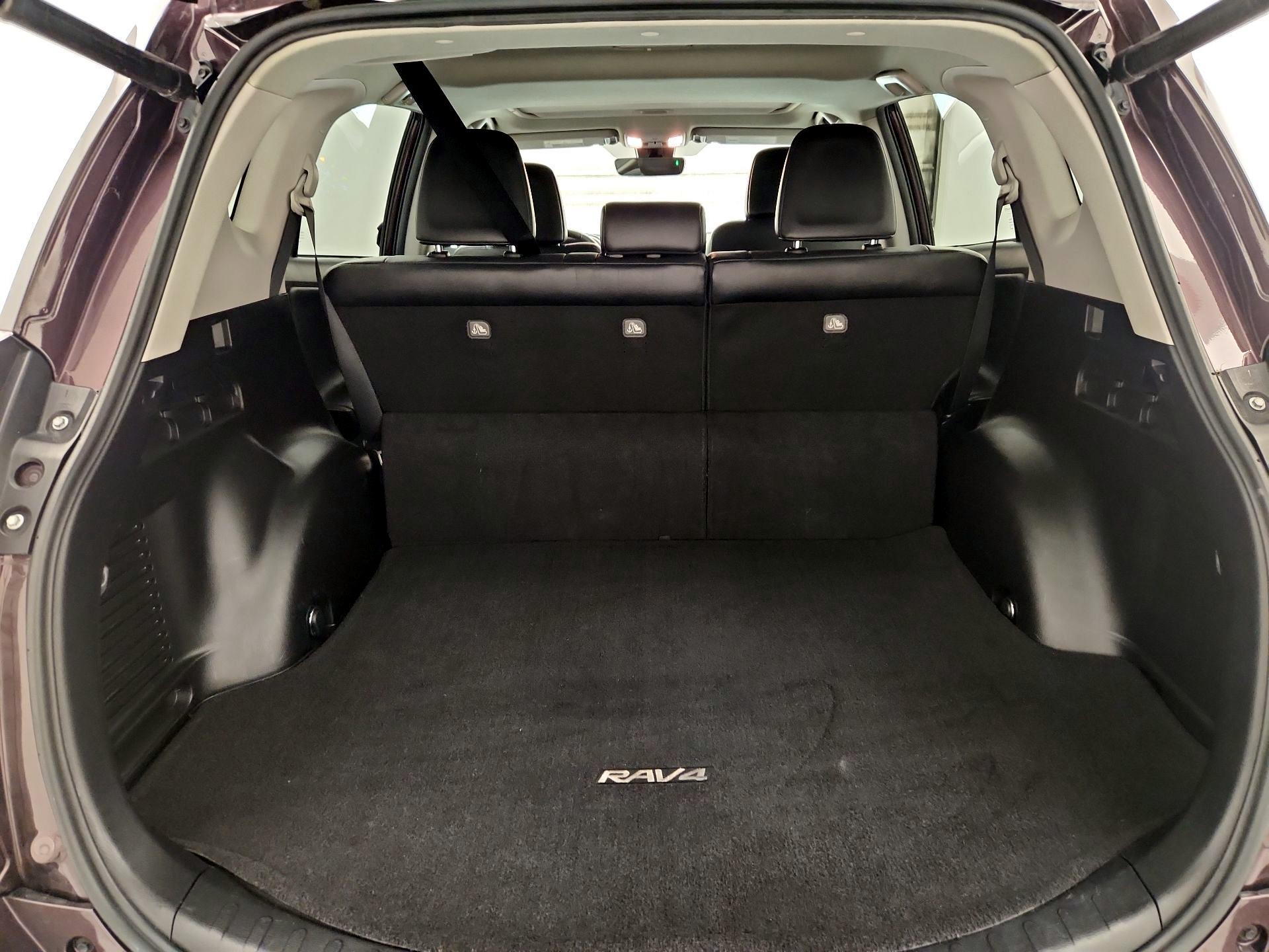 Thumbnail: 2017 Toyota RAV4 - 20
