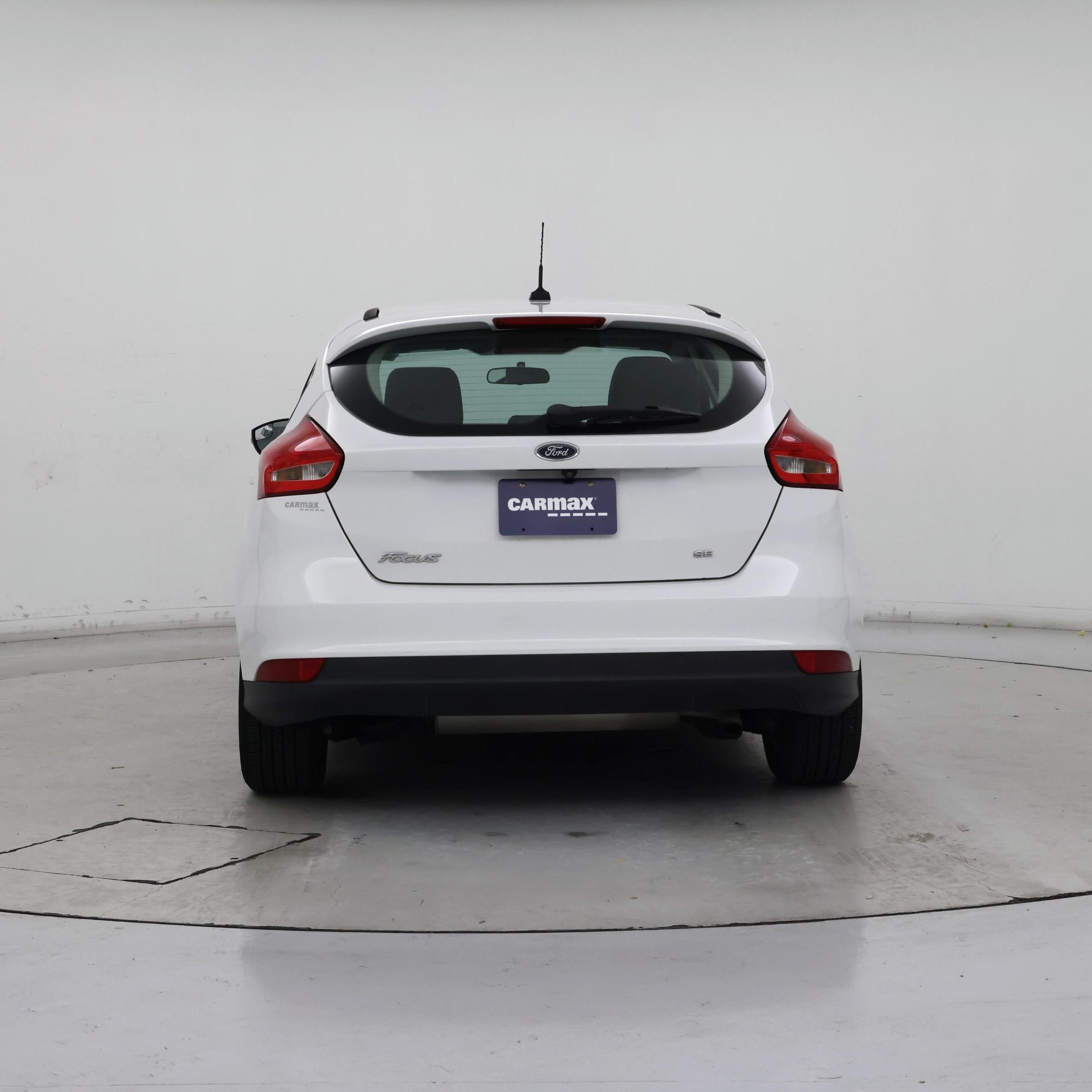 Thumbnail: 2015 Ford Focus - 6
