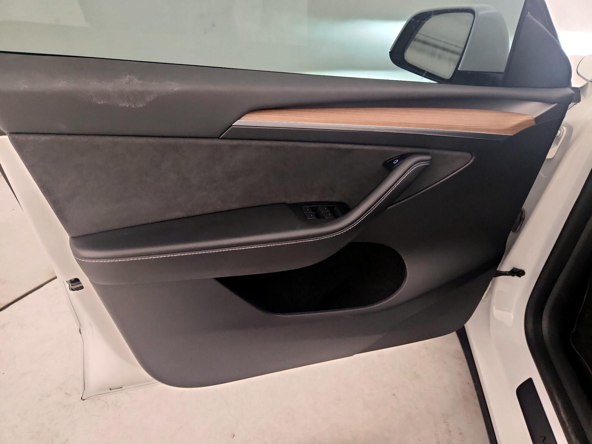 Thumbnail: 2022 Tesla Model Y - 12