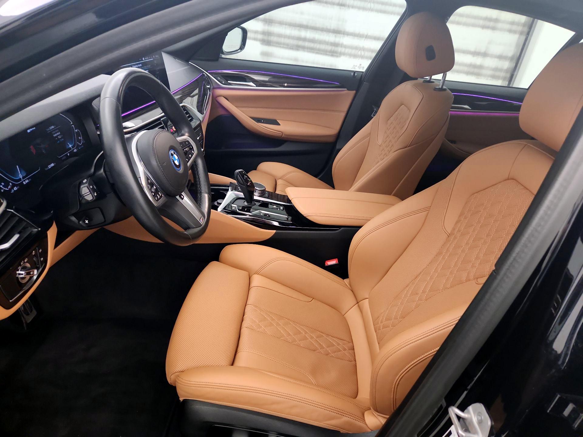 Thumbnail: 2023 BMW 5 Series - 11