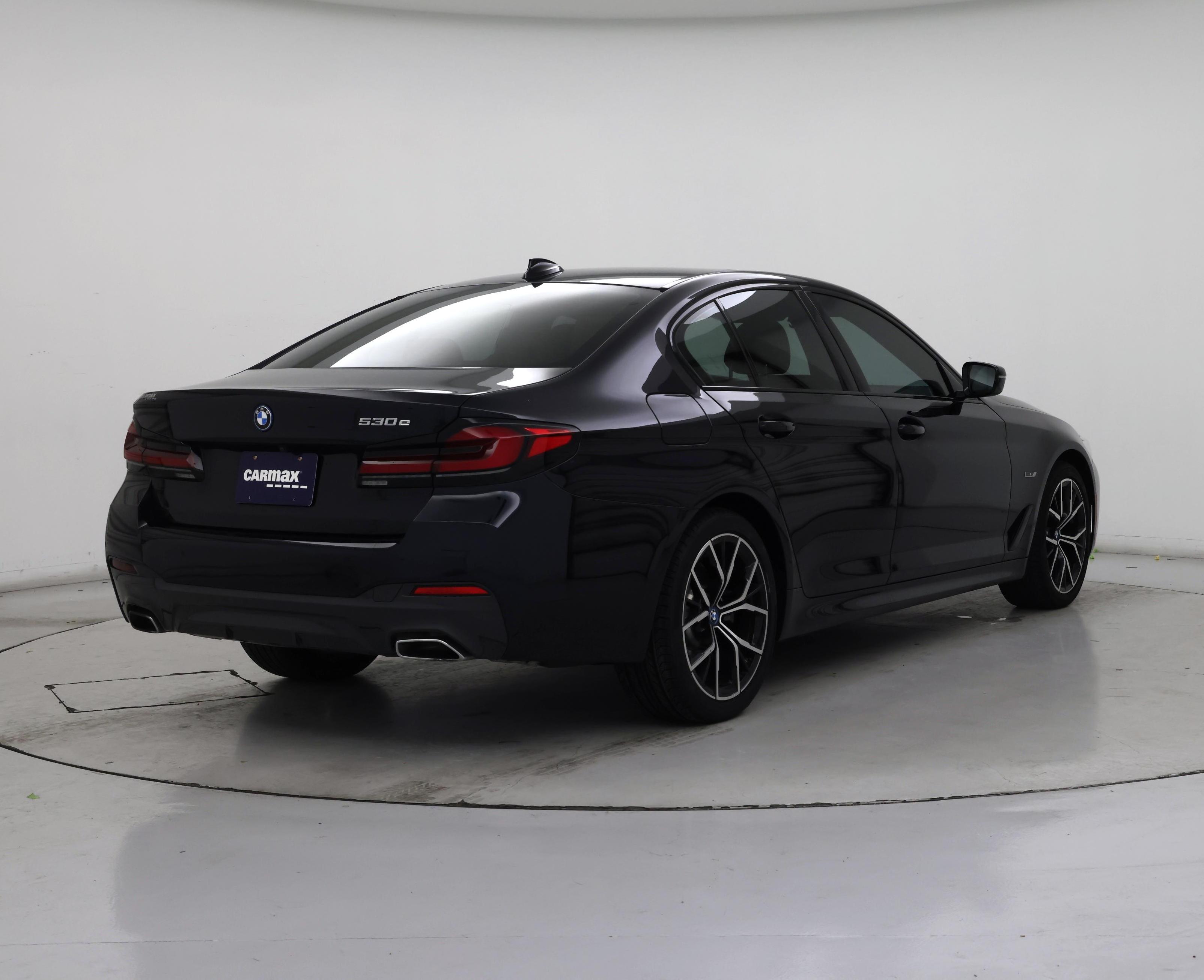 Thumbnail: 2023 BMW 5 Series - 8